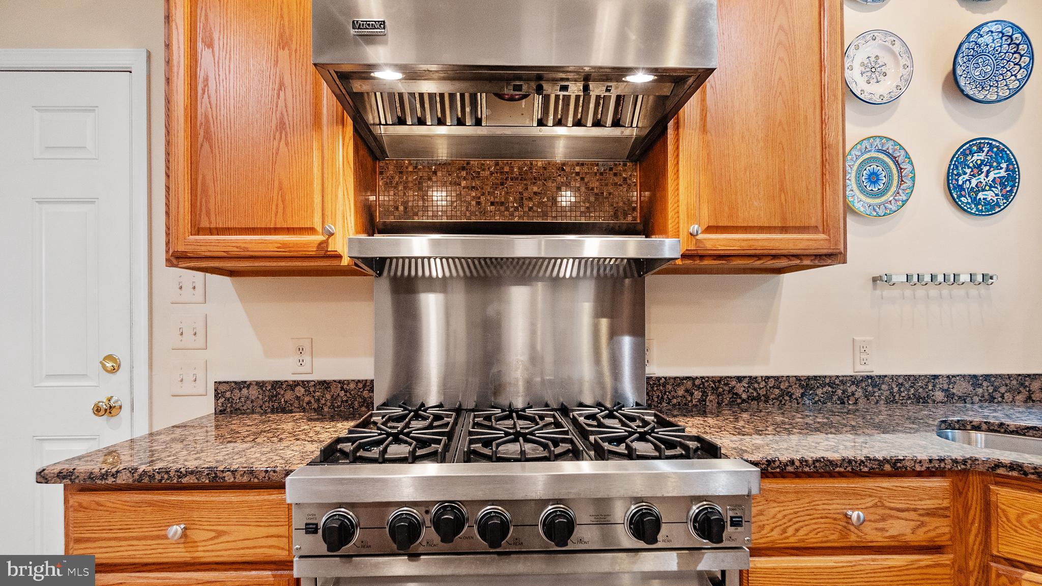 SHALLOWS THE - Residential