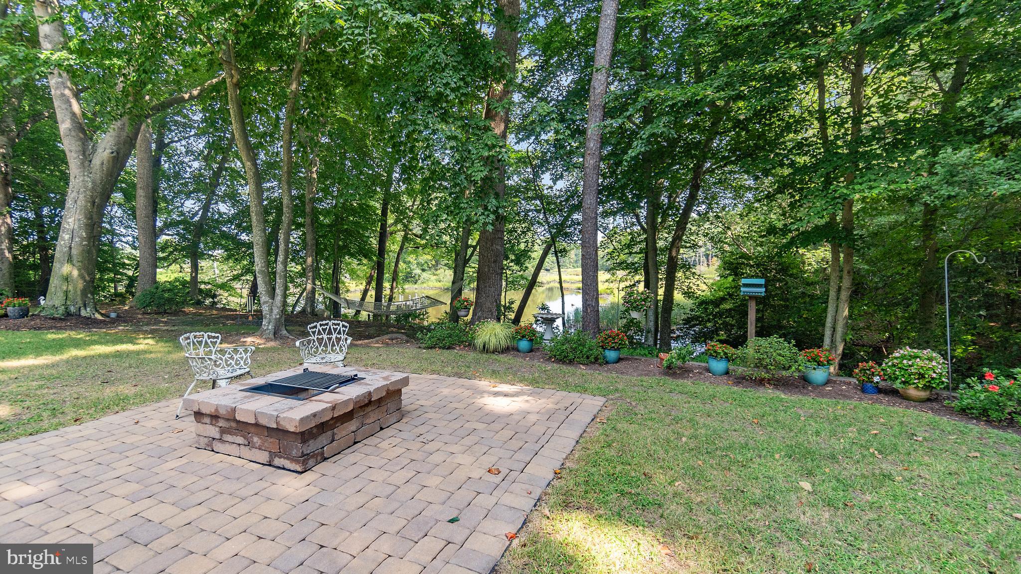 SHALLOWS THE - Residential