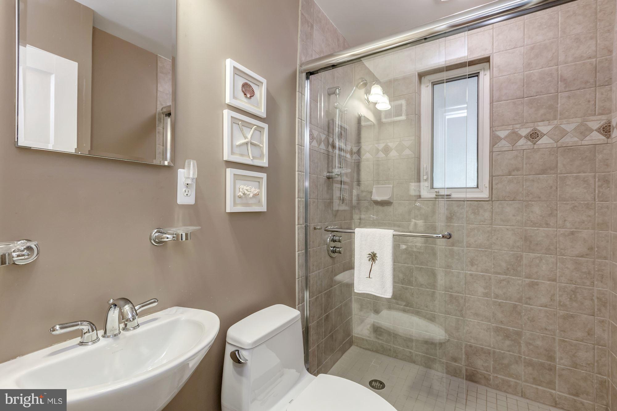 AYRLAWN - Residential