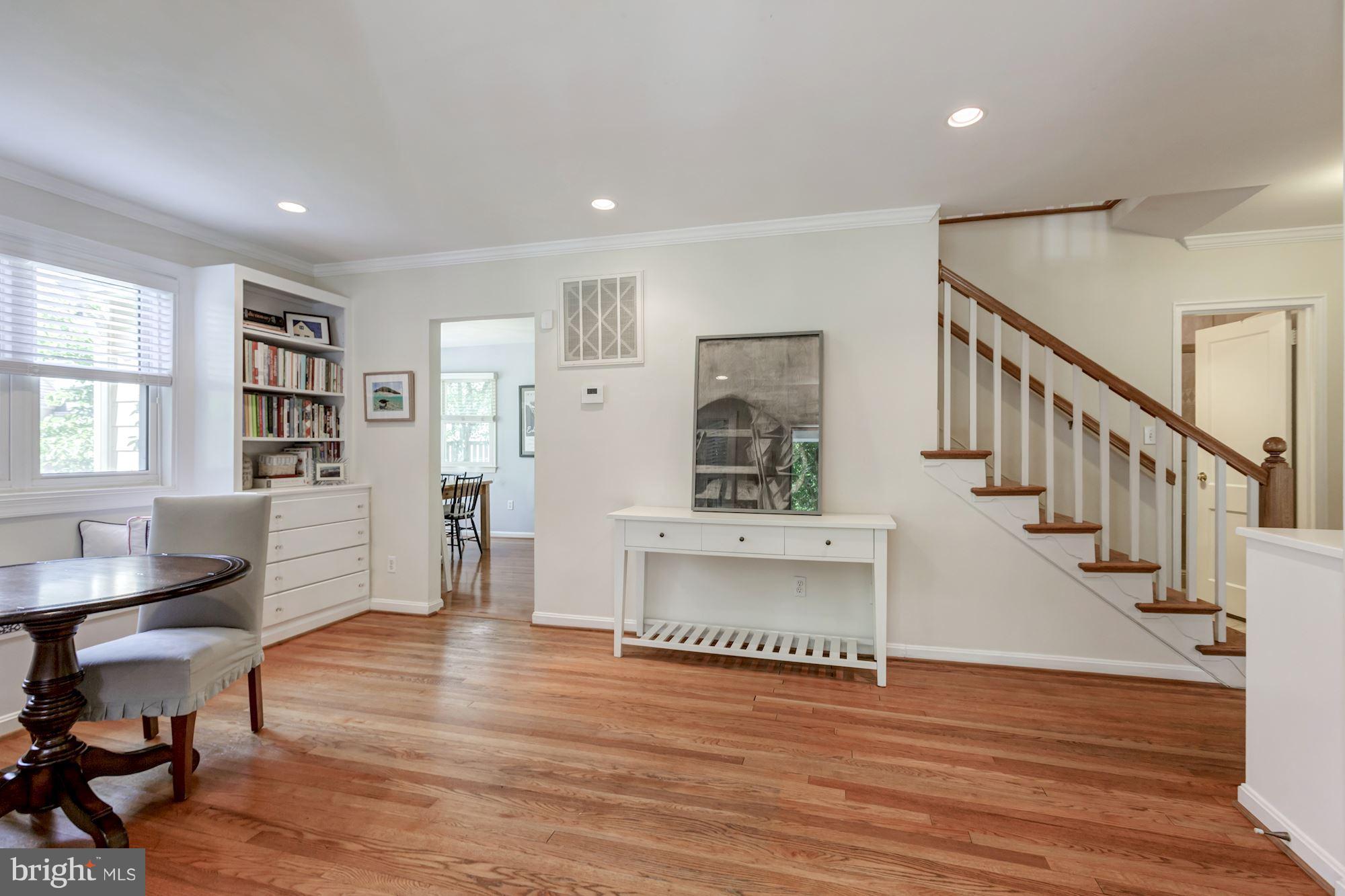 AYRLAWN - Residential