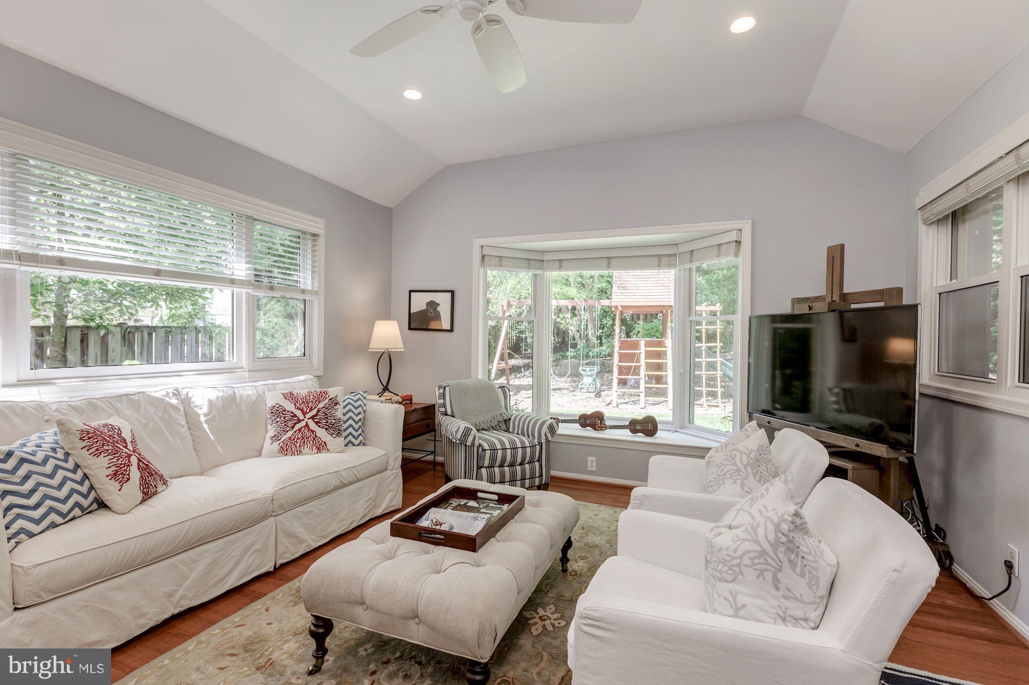 AYRLAWN - Residential