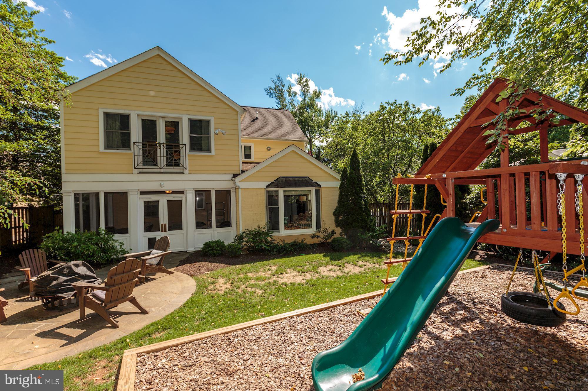 AYRLAWN - Residential