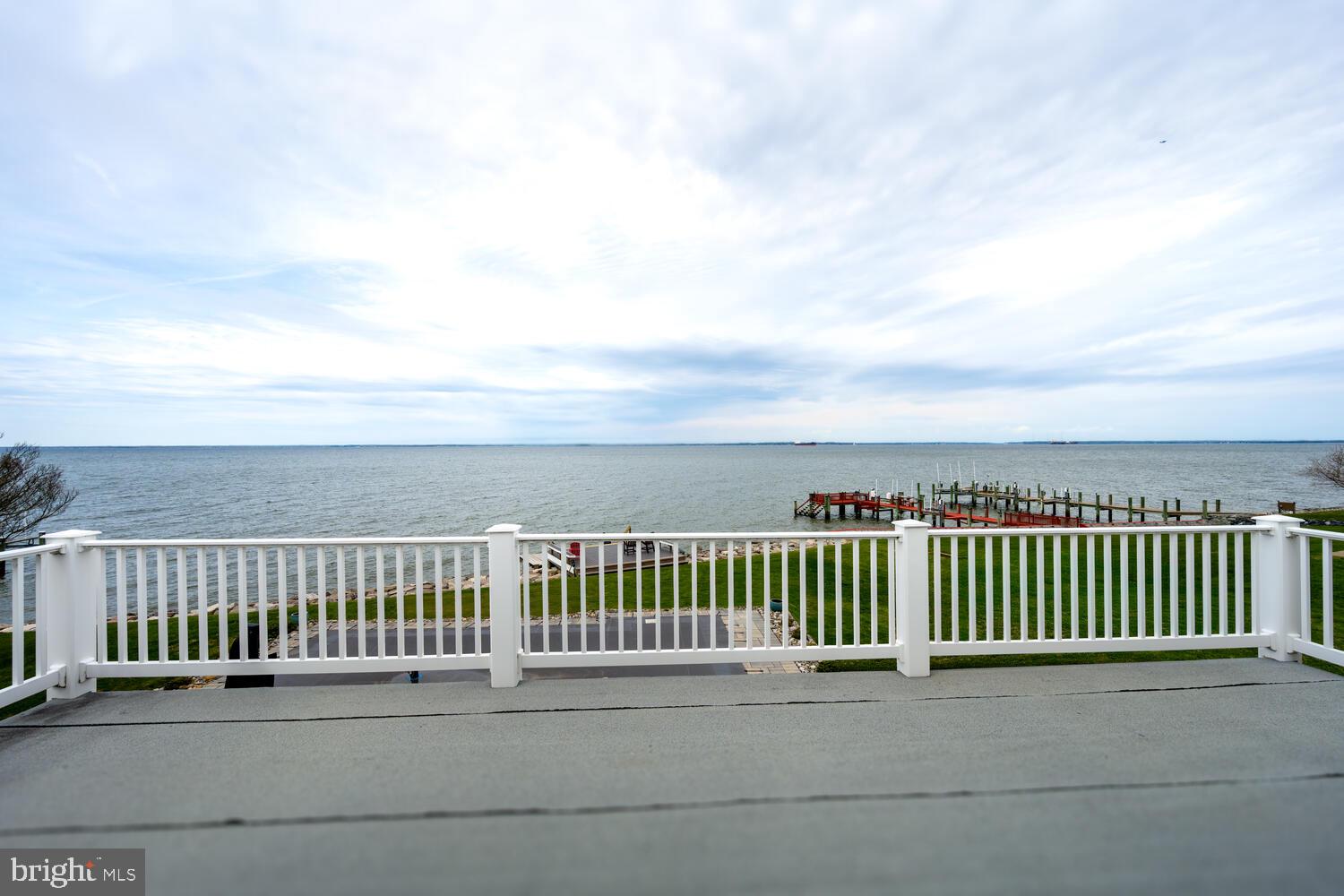 QUEEN ANNE COLONY - Residential