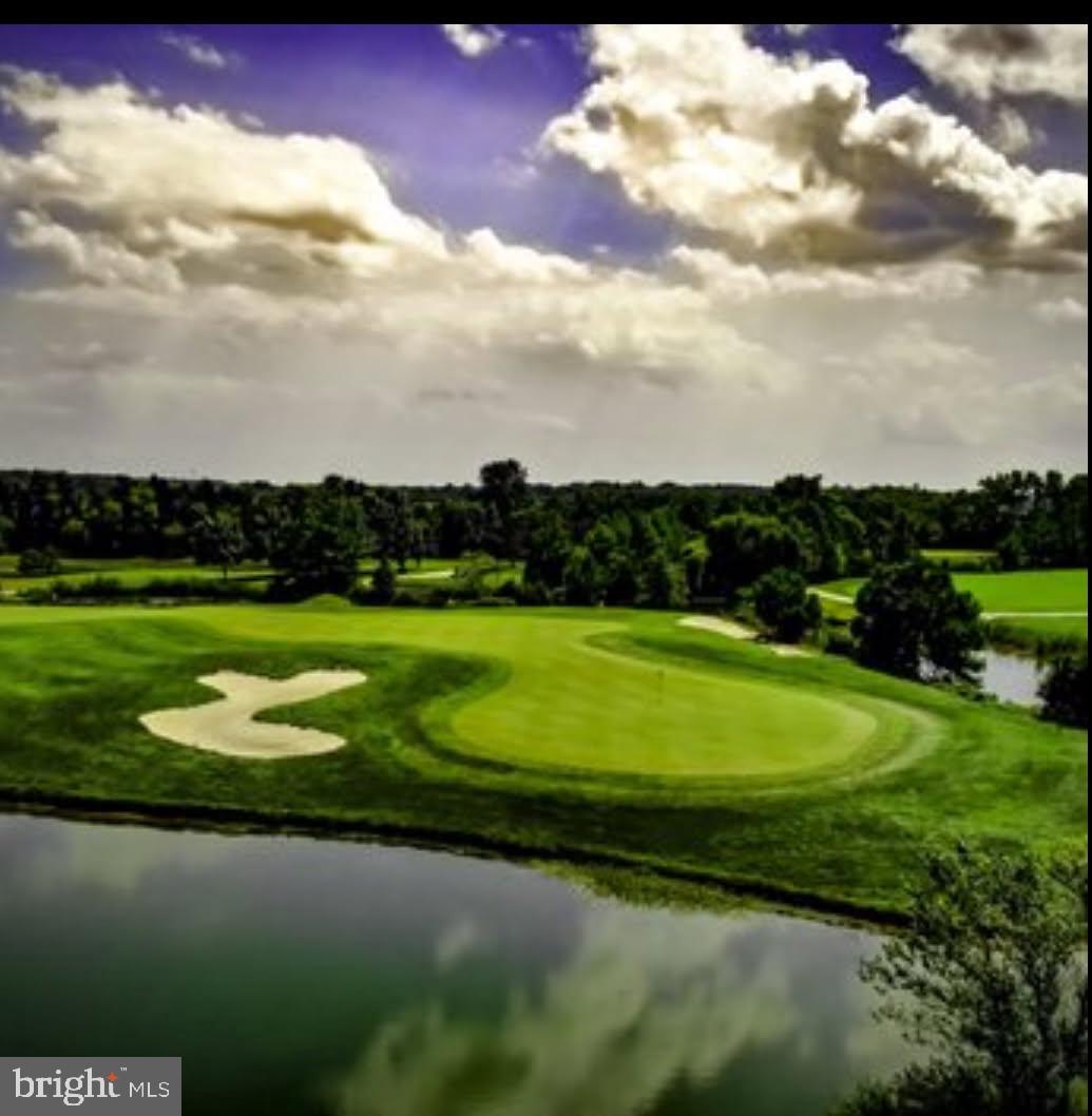 QUEEN ANNE COLONY - Residential