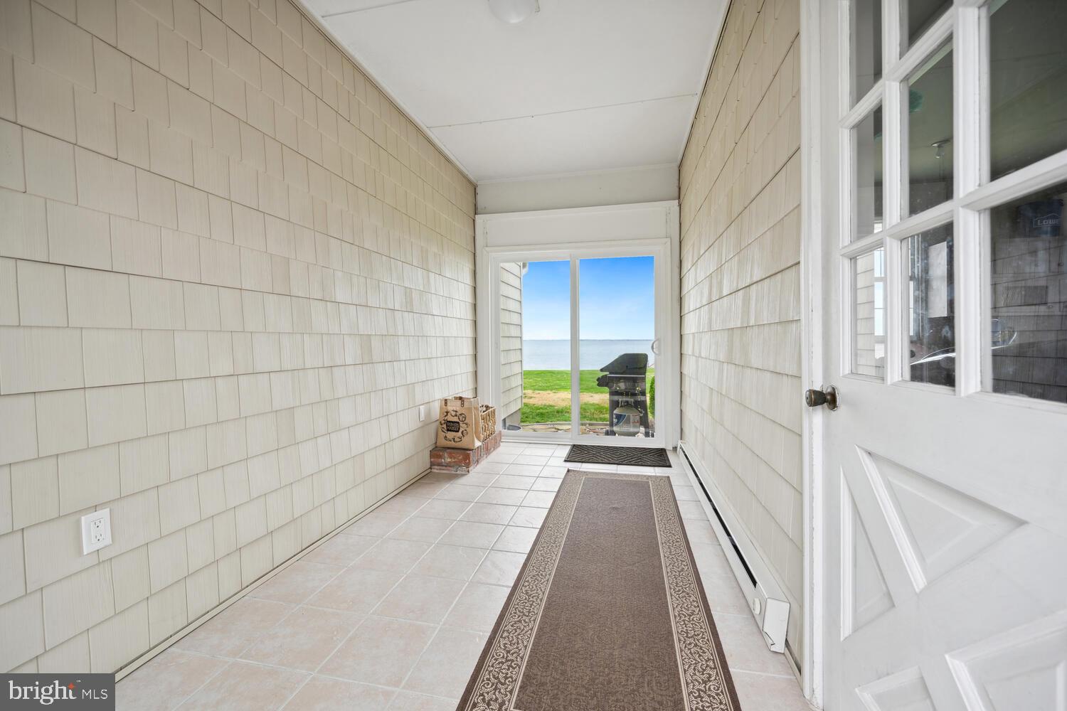 QUEEN ANNE COLONY - Residential