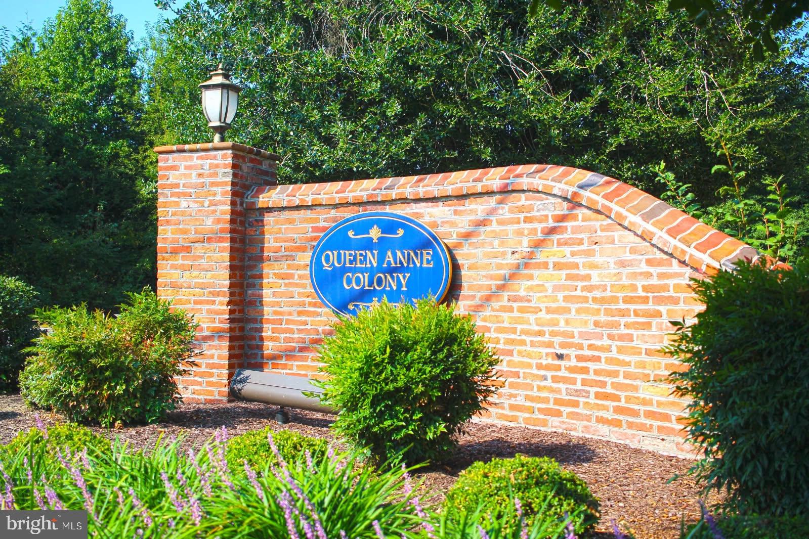 QUEEN ANNE COLONY - Residential