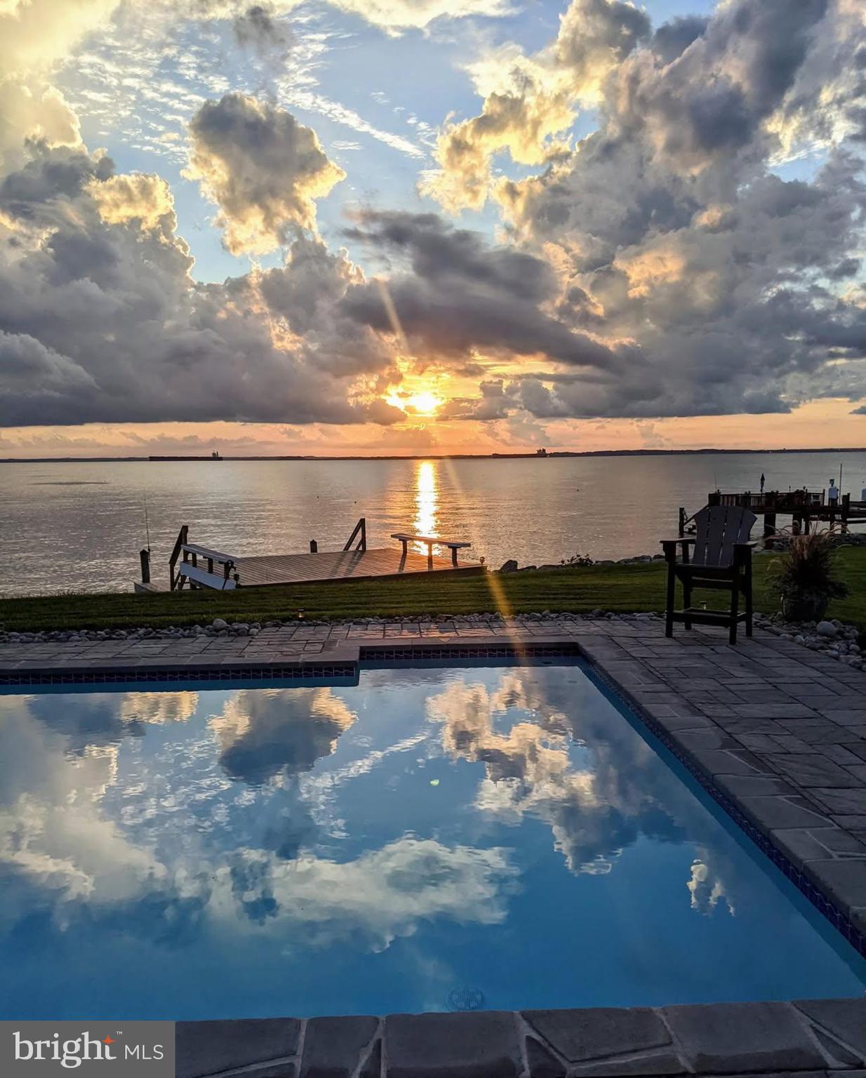 QUEEN ANNE COLONY - Residential