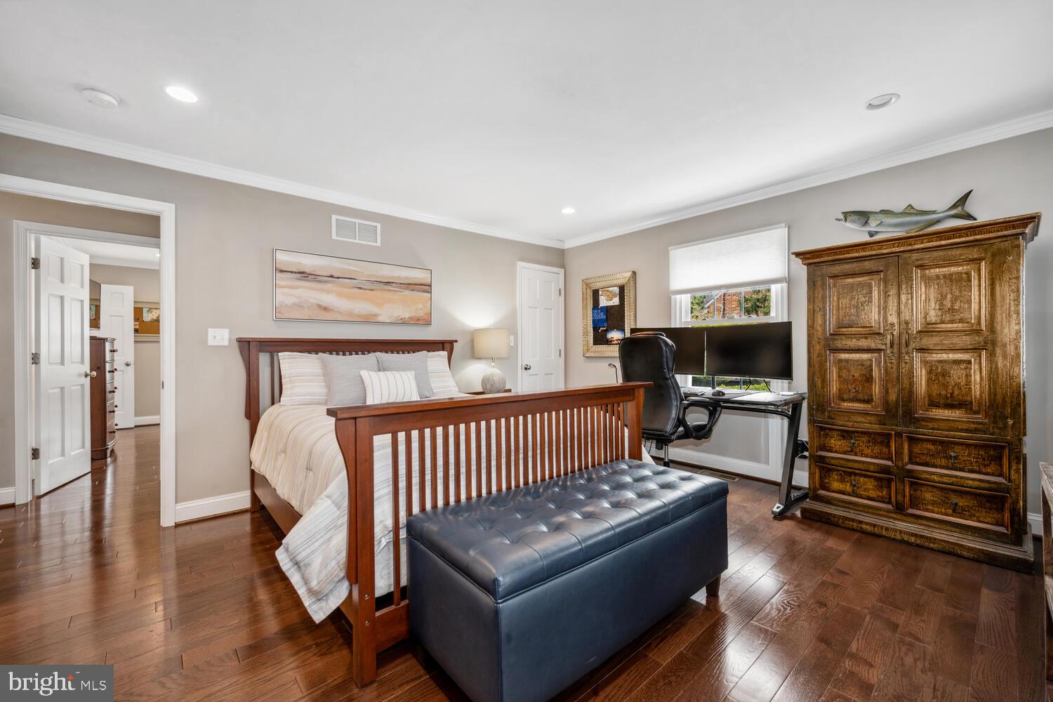 QUEEN ANNE COLONY - Residential