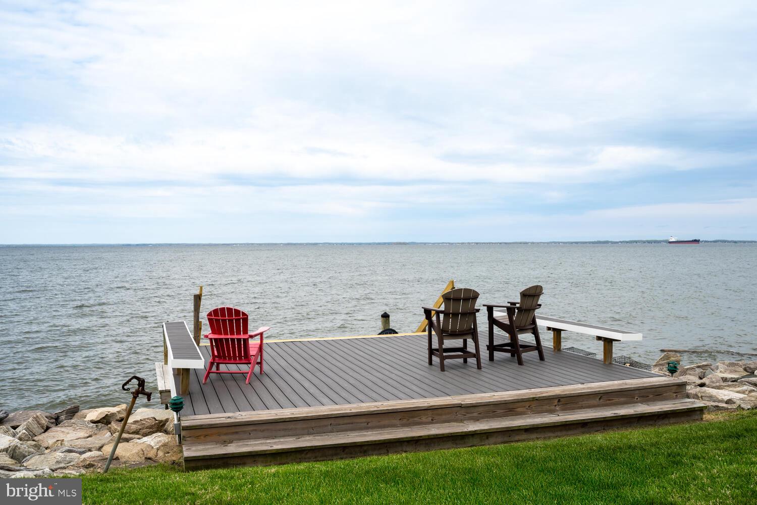 QUEEN ANNE COLONY - Residential