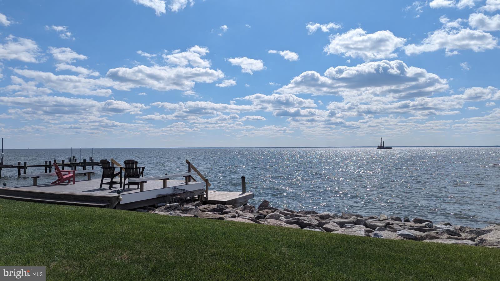 QUEEN ANNE COLONY - Residential