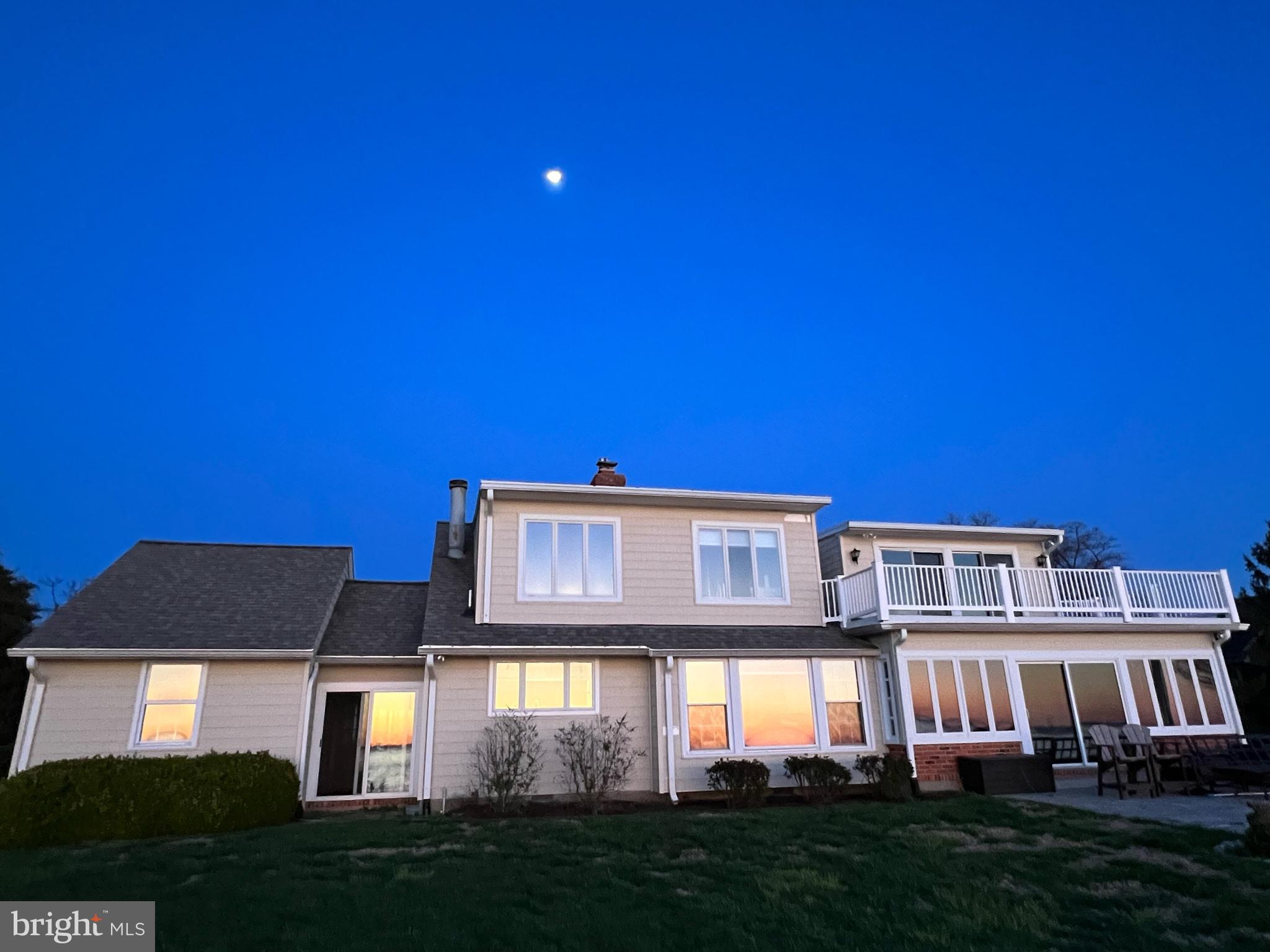 QUEEN ANNE COLONY - Residential