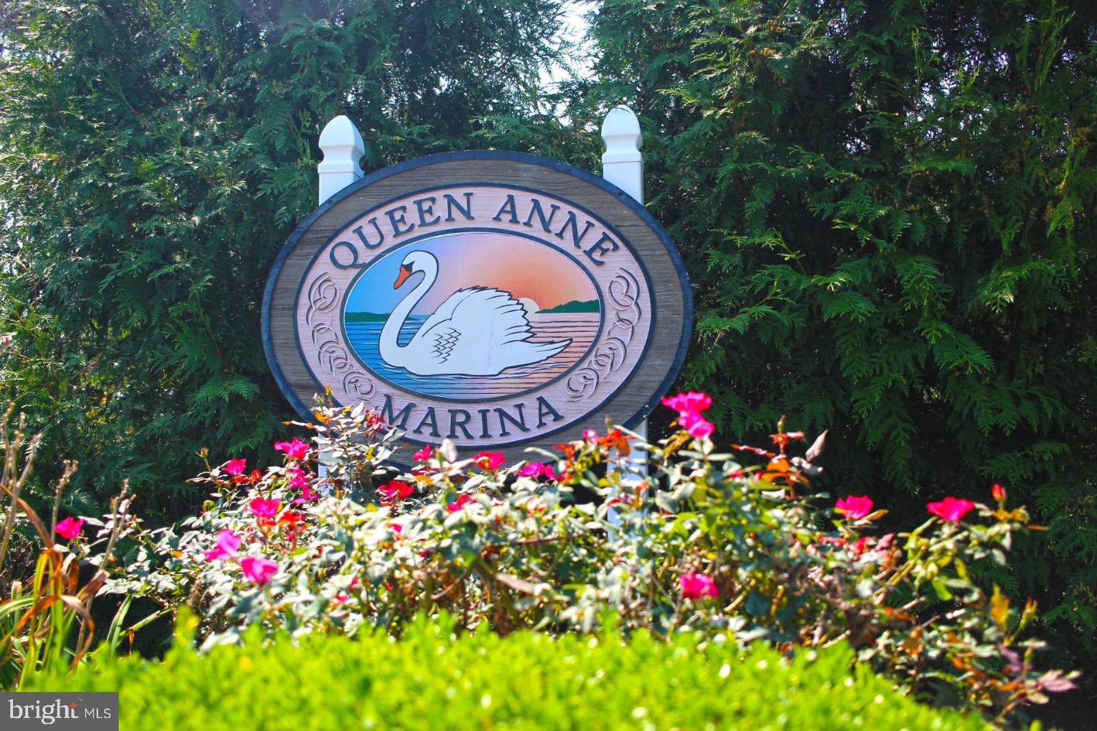 QUEEN ANNE COLONY - Residential