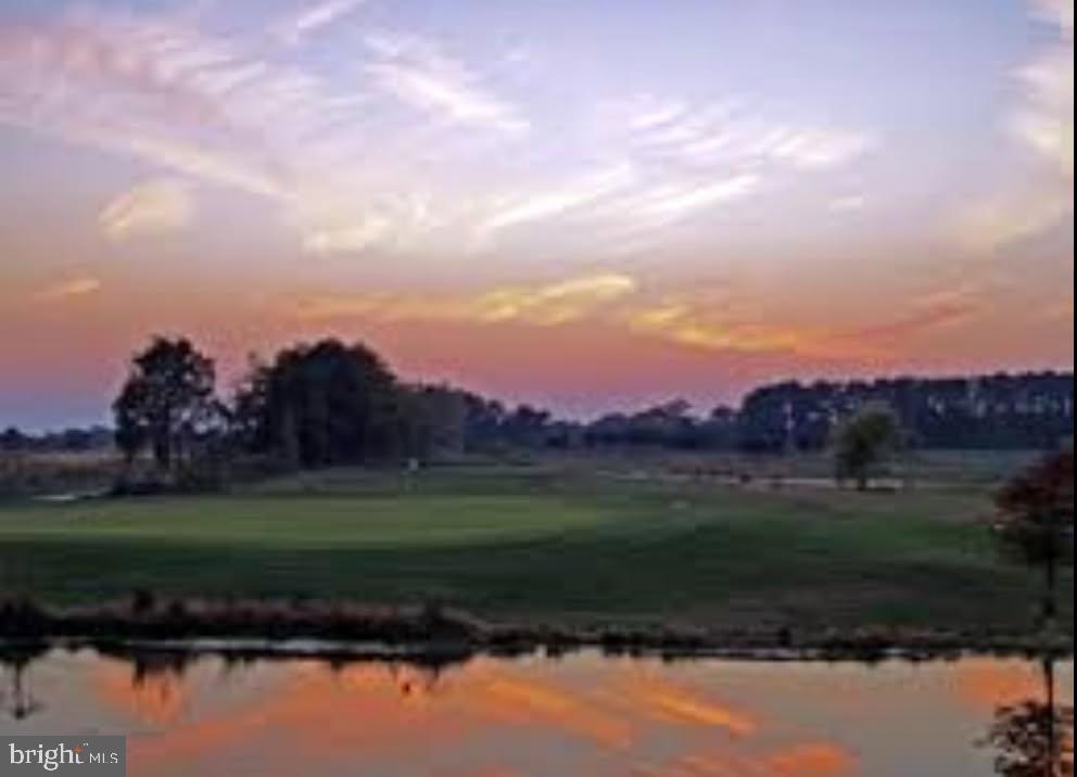 QUEEN ANNE COLONY - Residential