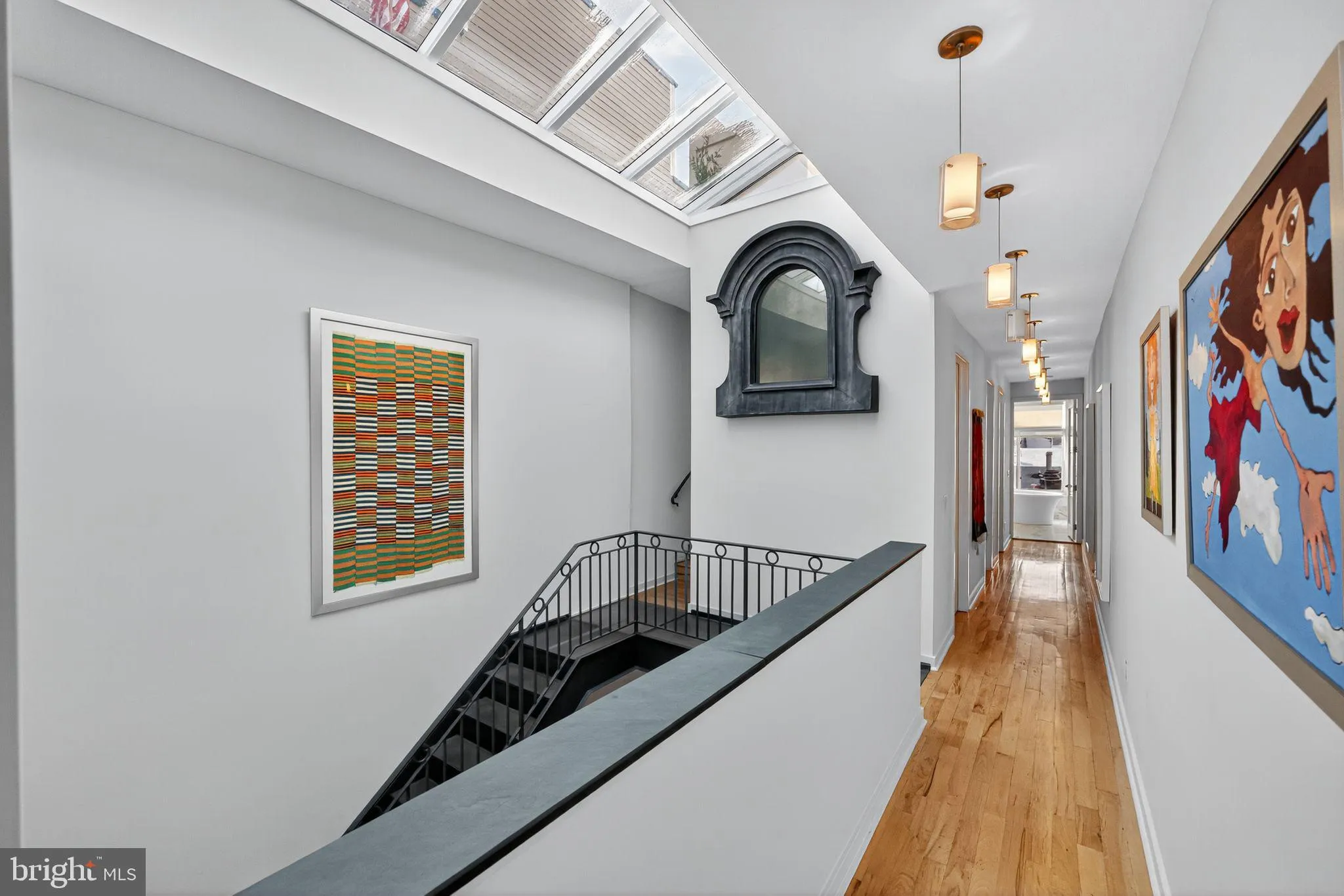 Philadelphia, Pennsylvania 19106, United States, 3 Bedrooms Bedrooms, ,4 BathroomsBathrooms,Residential,Active,223616