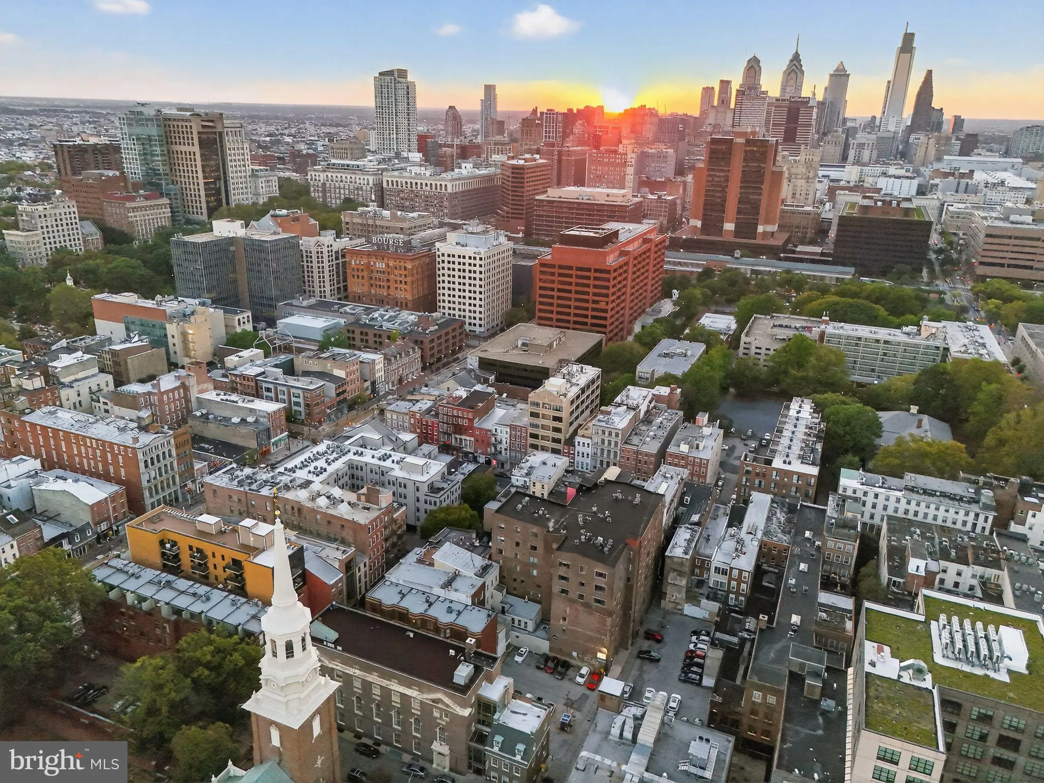 Philadelphia, Pennsylvania 19106, United States, 3 Bedrooms Bedrooms, ,4 BathroomsBathrooms,Residential,Active,223616