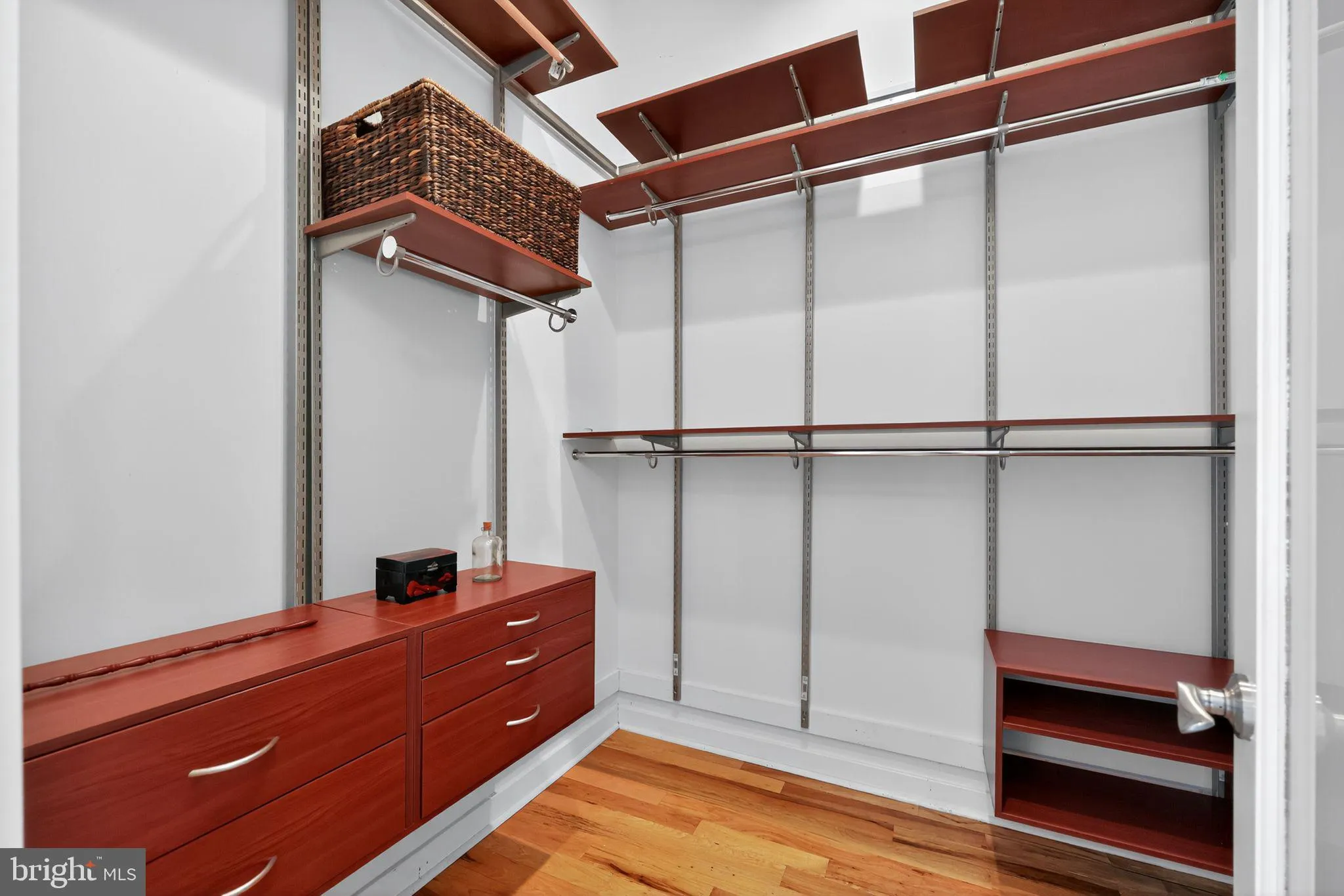 Philadelphia, Pennsylvania 19106, United States, 3 Bedrooms Bedrooms, ,4 BathroomsBathrooms,Residential,Active,223616