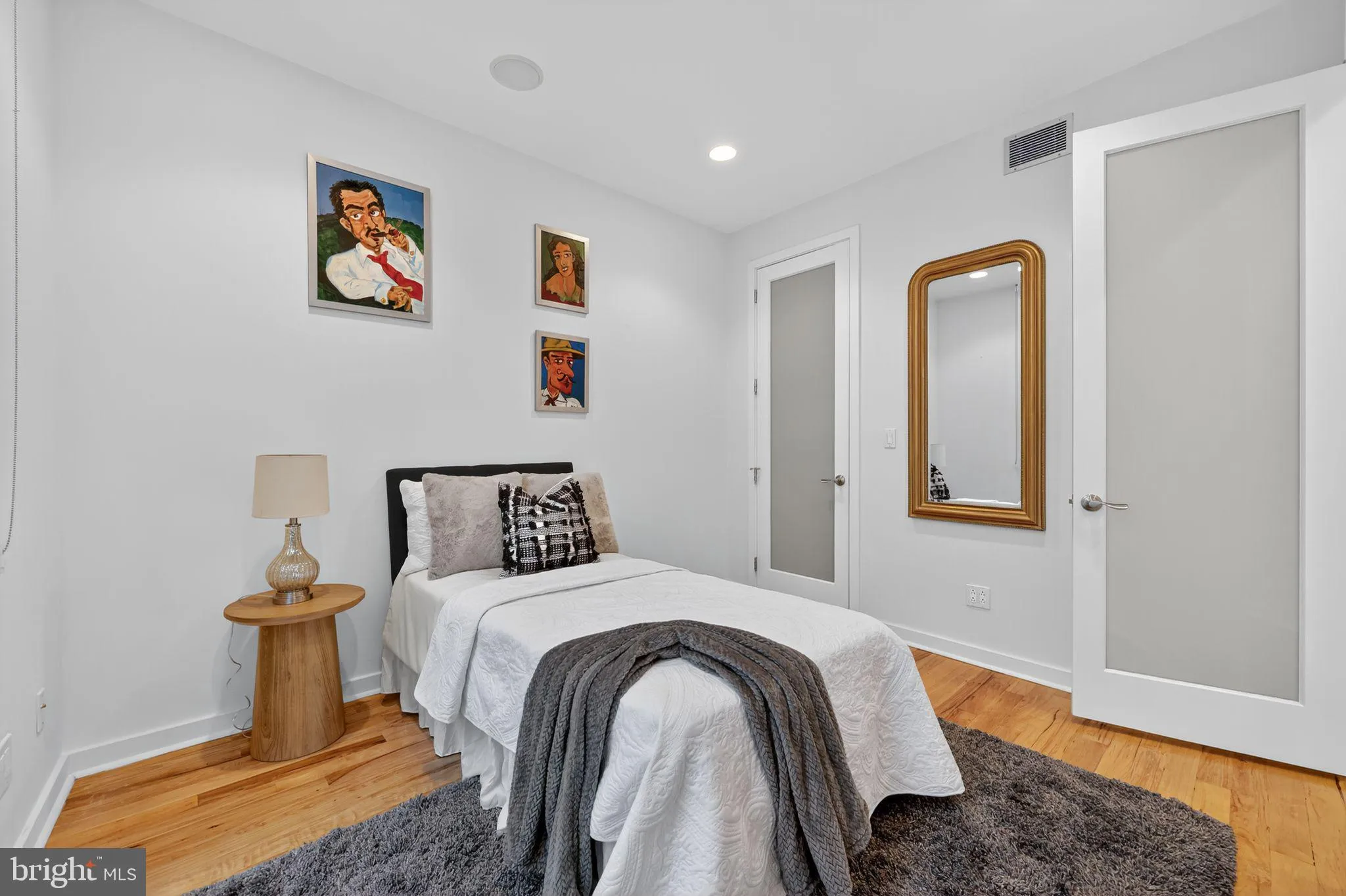 Philadelphia, Pennsylvania 19106, United States, 3 Bedrooms Bedrooms, ,4 BathroomsBathrooms,Residential,Active,223616