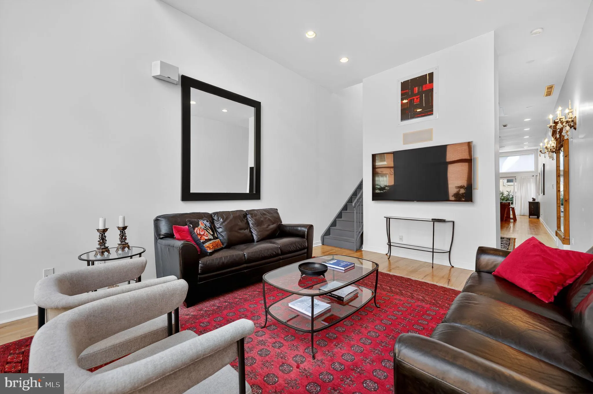 Philadelphia, Pennsylvania 19106, United States, 3 Bedrooms Bedrooms, ,4 BathroomsBathrooms,Residential,Active,223616