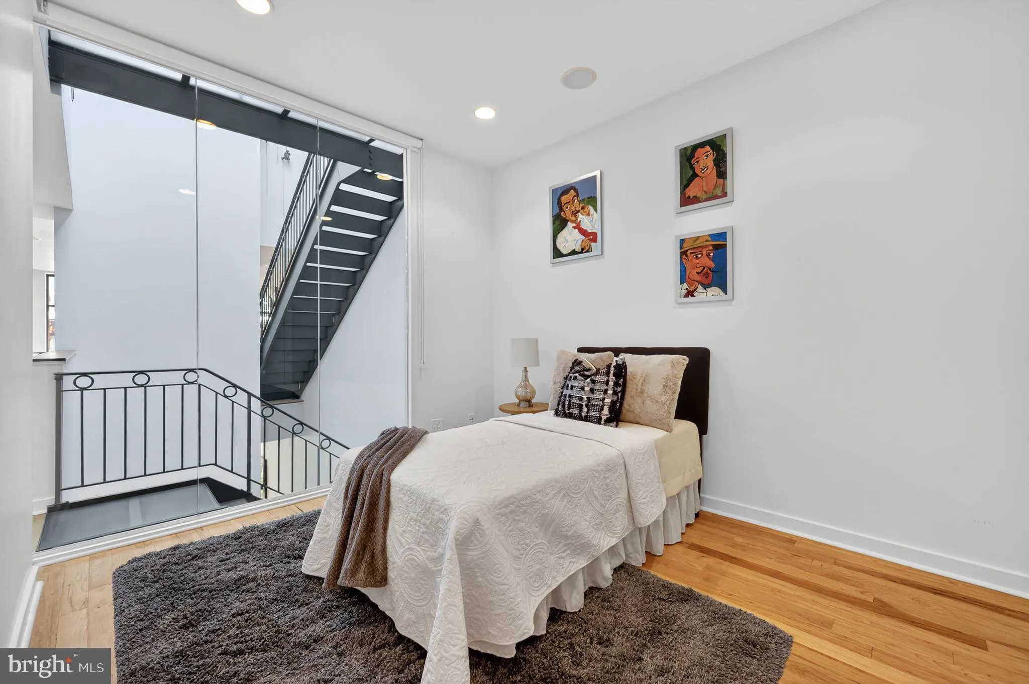 Philadelphia, Pennsylvania 19106, United States, 3 Bedrooms Bedrooms, ,4 BathroomsBathrooms,Residential,Active,223616