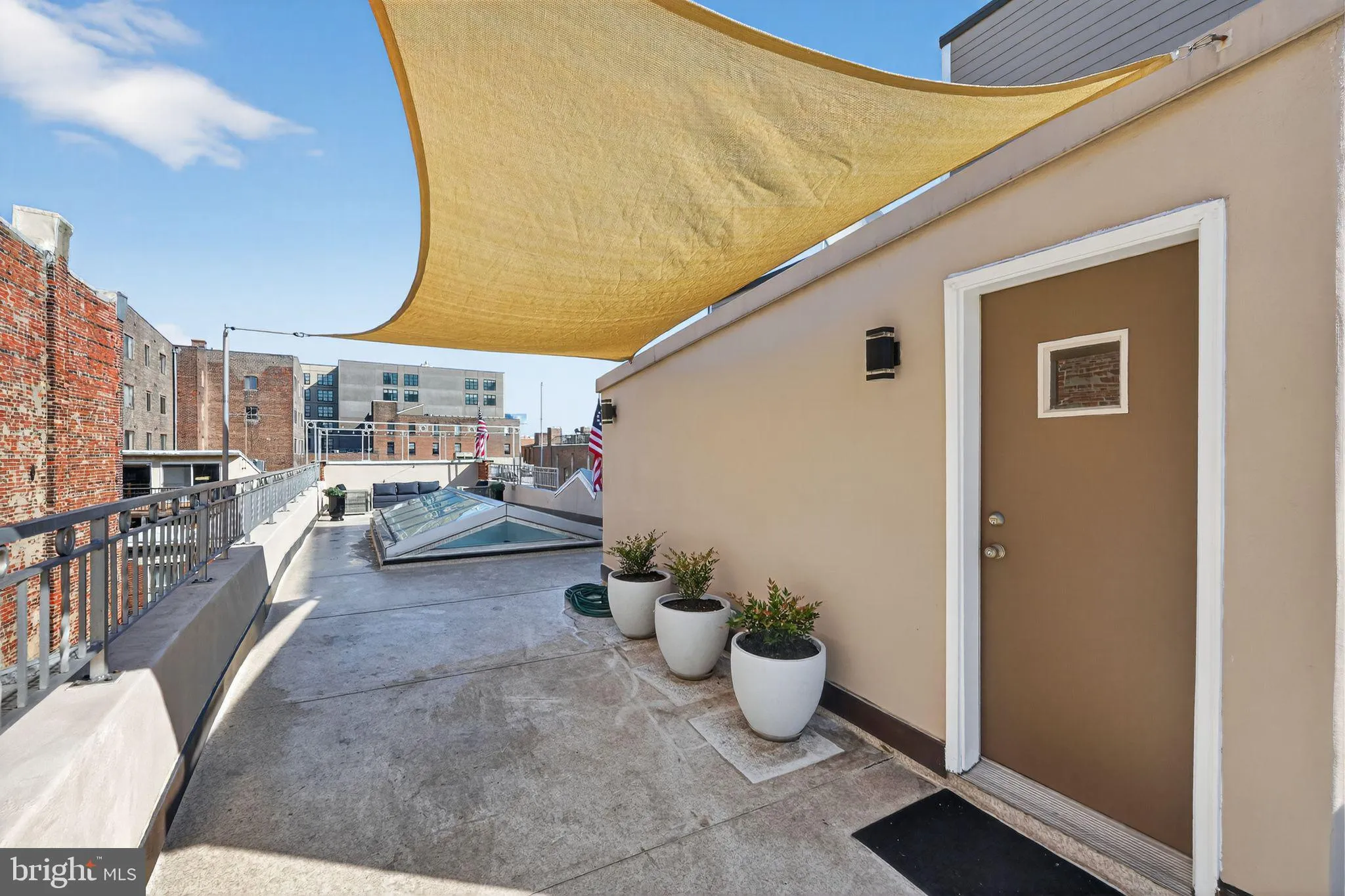 Philadelphia, Pennsylvania 19106, United States, 3 Bedrooms Bedrooms, ,4 BathroomsBathrooms,Residential,Active,223616