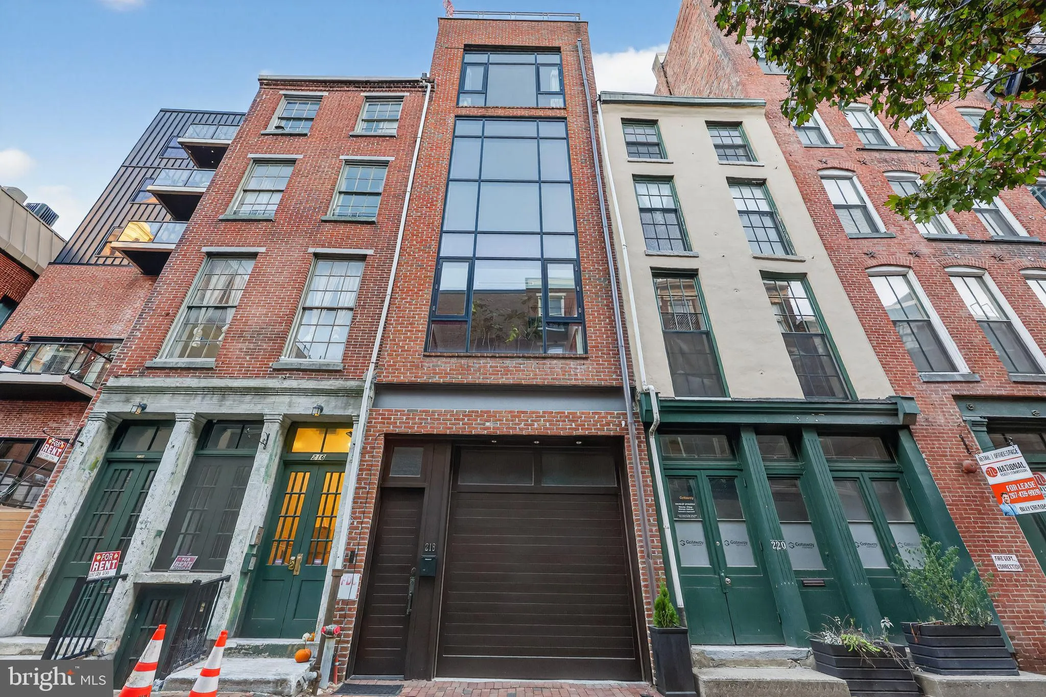 Philadelphia, Pennsylvania 19106, United States, 3 Bedrooms Bedrooms, ,4 BathroomsBathrooms,Residential,Active,223616