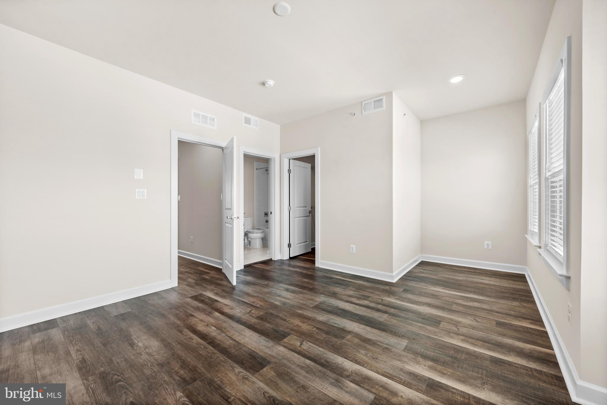 WOODLAND PARK - Residential