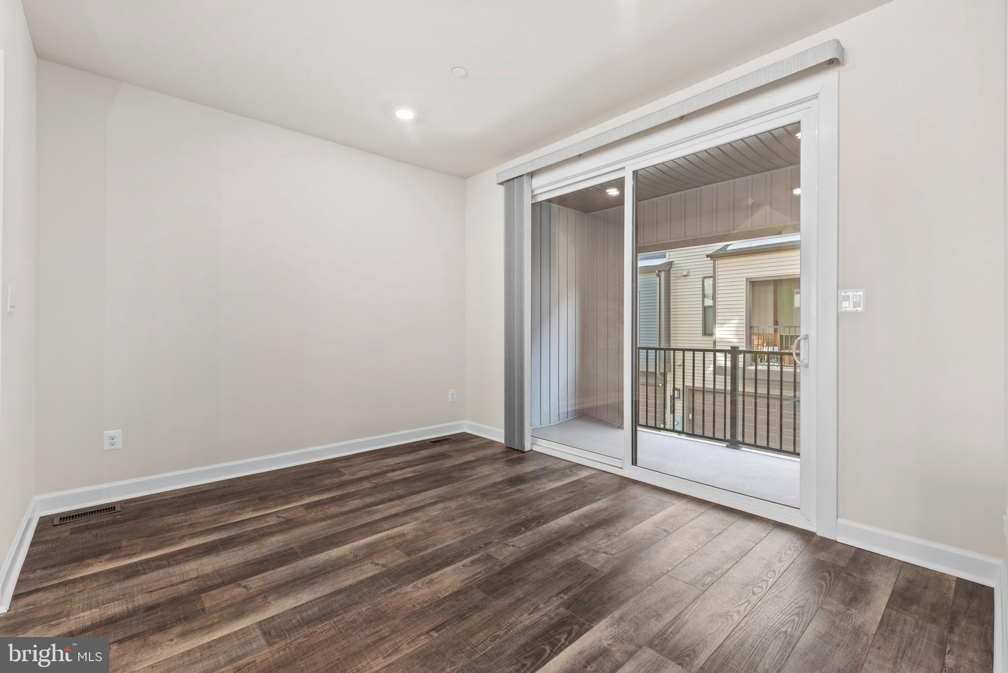 WOODLAND PARK - Residential