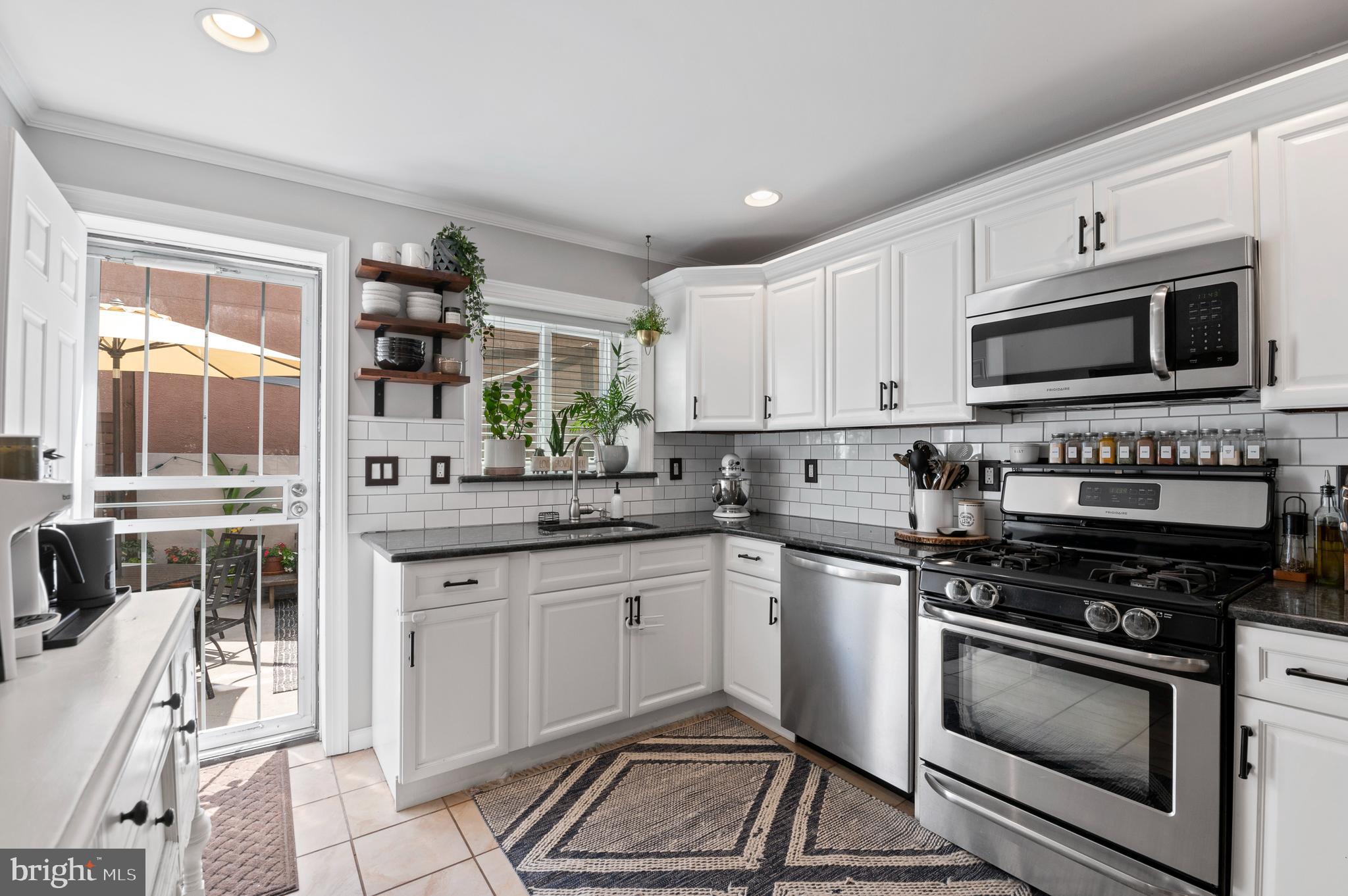 POINT BREEZE - Residential