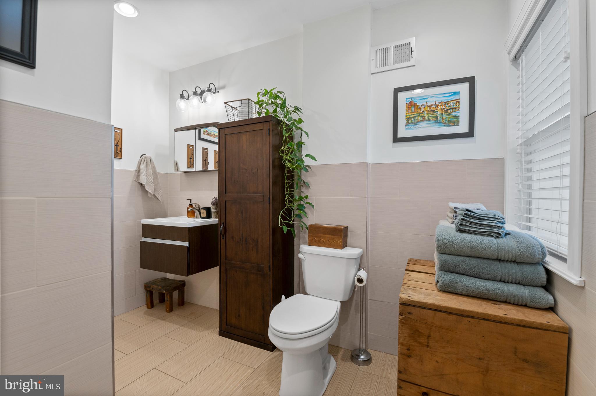 POINT BREEZE - Residential