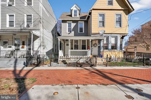 325 MONMOUTH STREET GLOUCESTER CITY NJ 08030