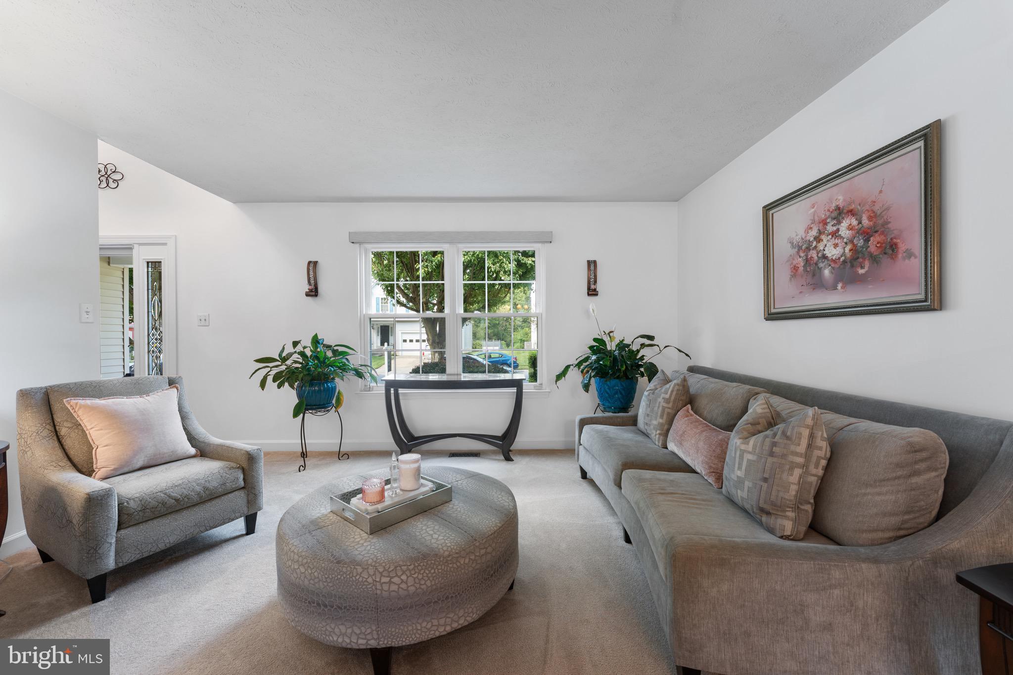 6208 GREENLEAF LANE
