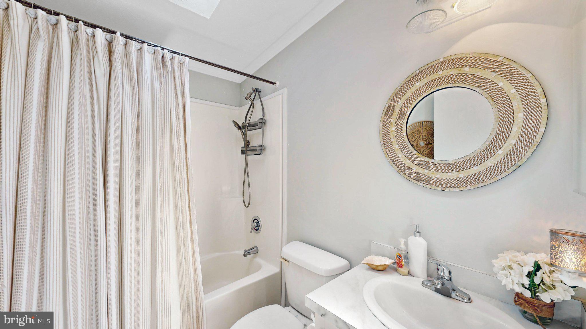 POTNETS CREEKSIDE - Residential