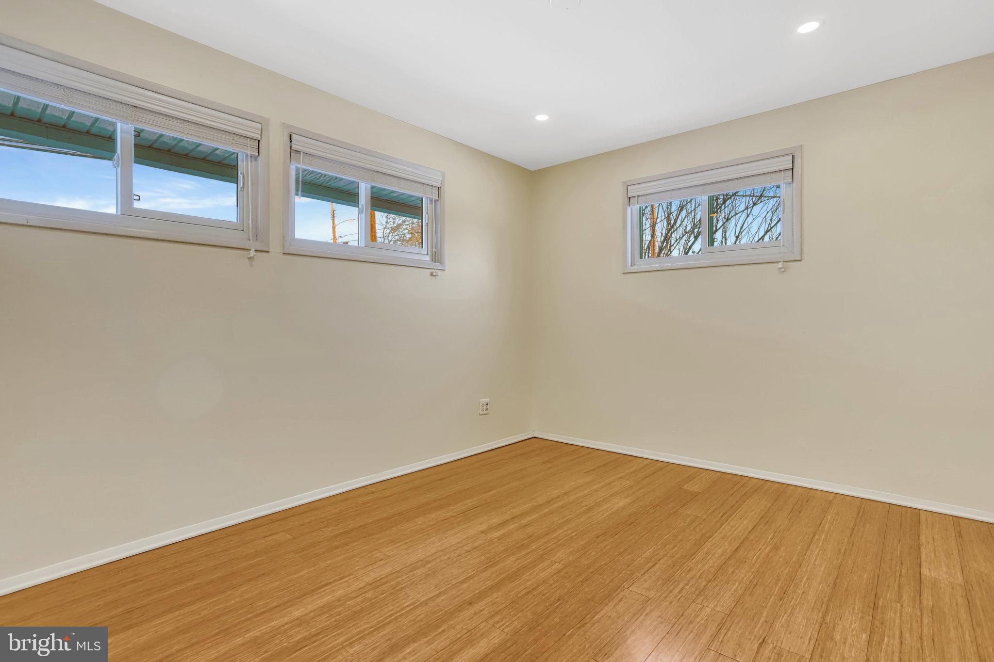 SPRINGFIELD - Residential