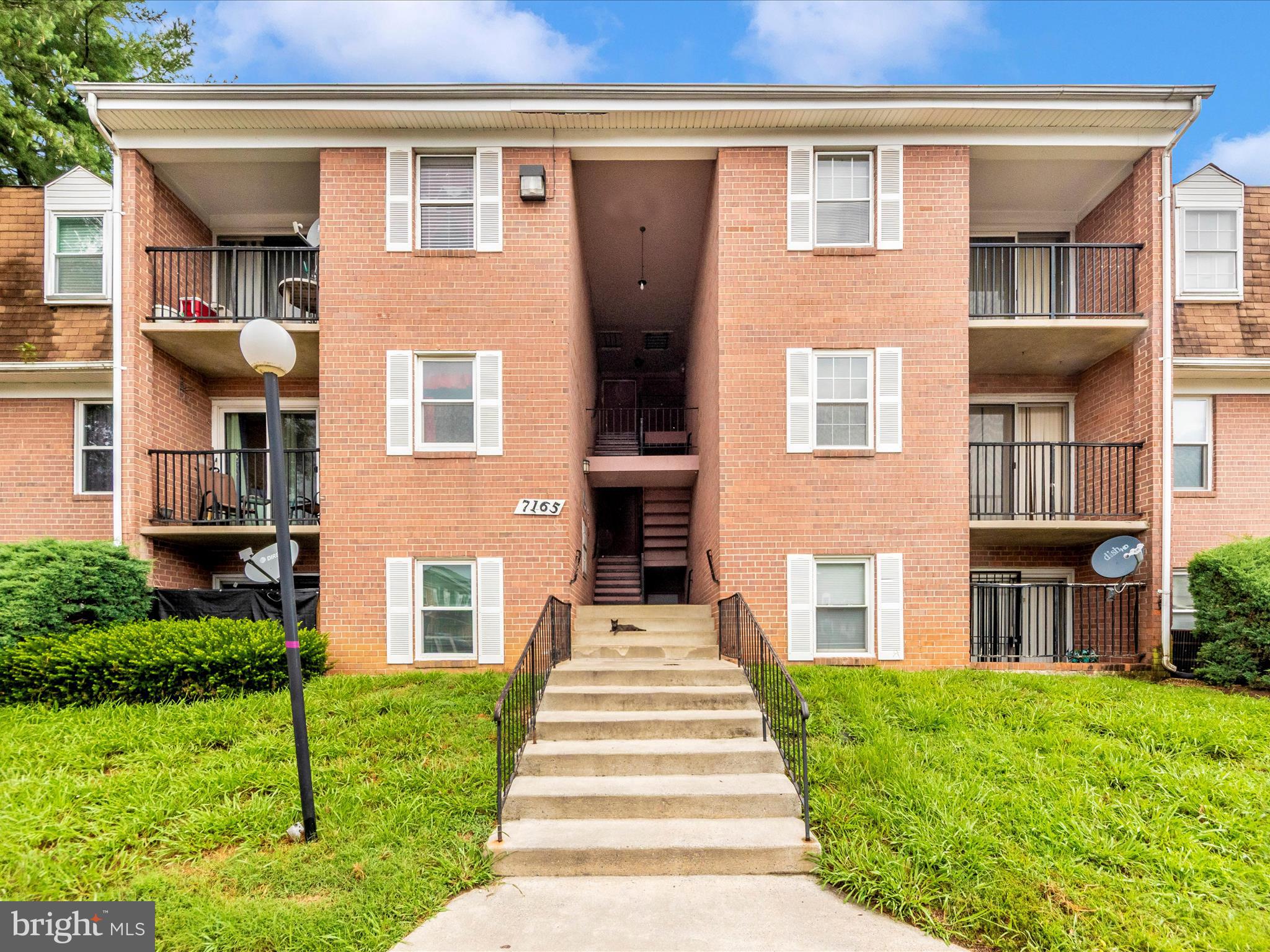 Professional pictures will be uploaded soon. Welcome to this completely renovated 22-bedroom2 2-bathroom unit in Forest Springs. Brand new LVP flooring, stainless steel appliances, washer and dryer, and fully remodeled bathrooms. A credit score of 650+ is a must with good rental history and income. Available to rent immediately.