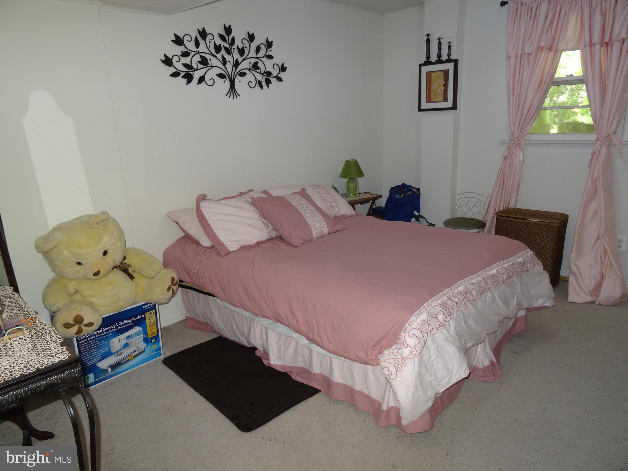 HIDEAWAY PARK - Residential Lease