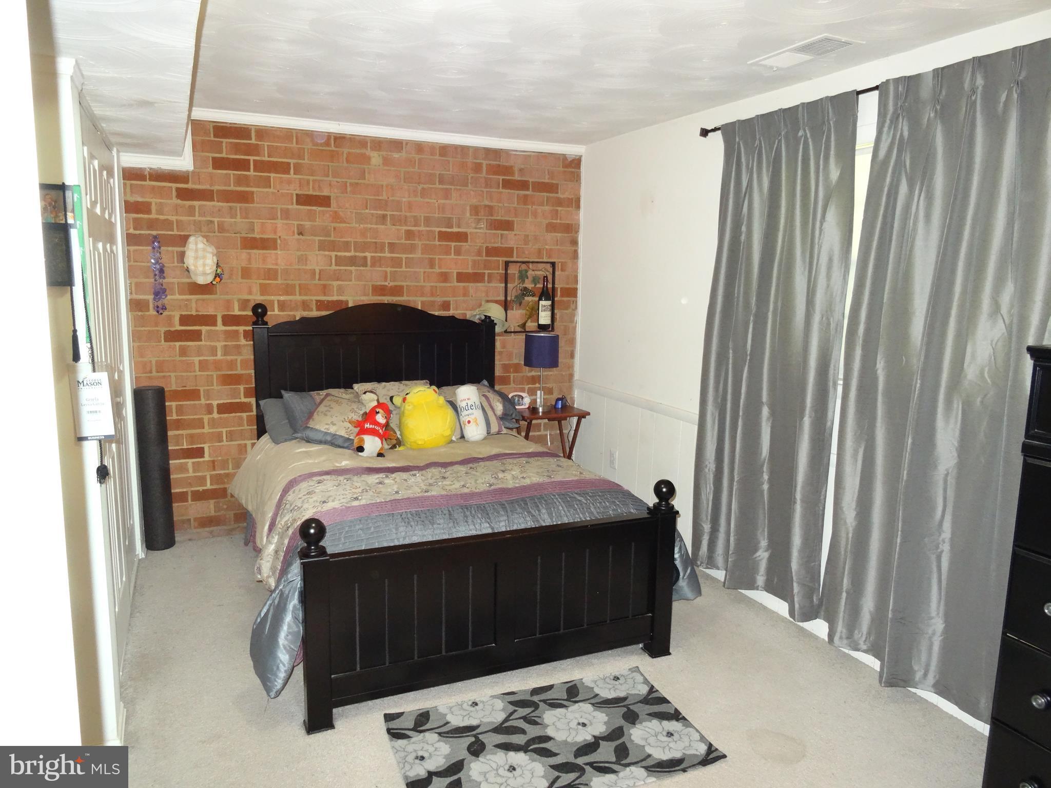 HIDEAWAY PARK - Residential Lease