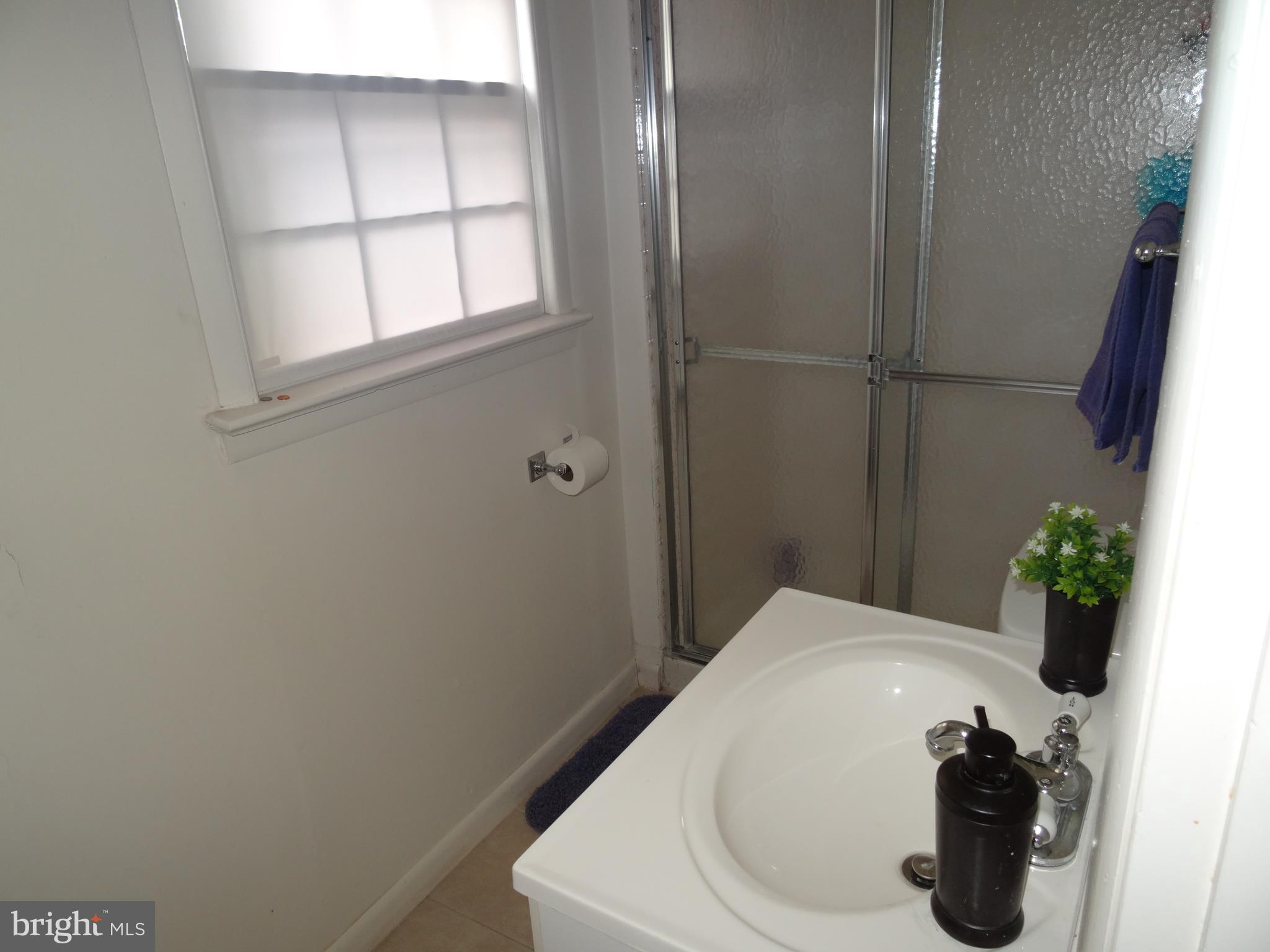 HIDEAWAY PARK - Residential Lease