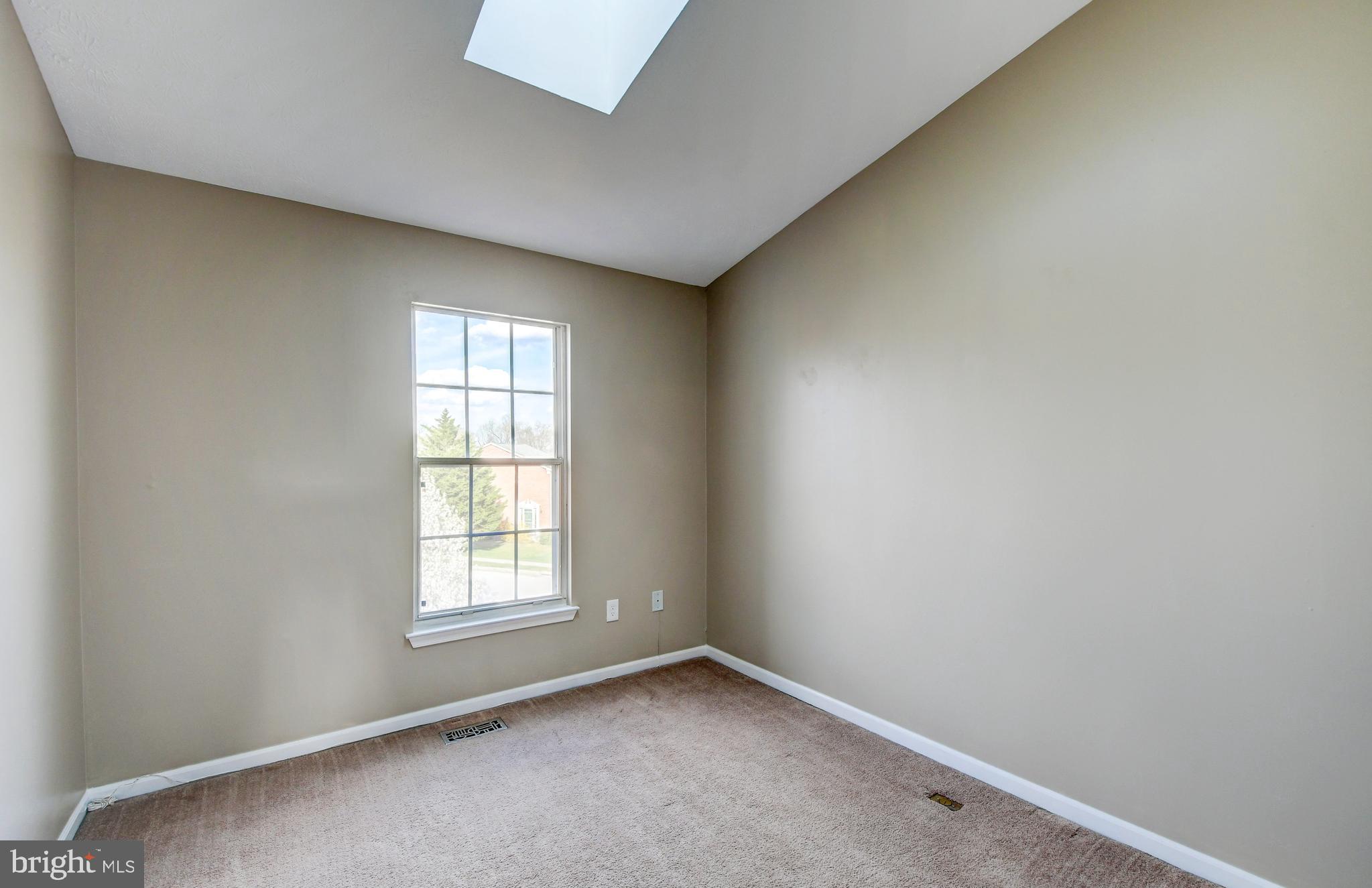 BROADVIEW - Residential Lease