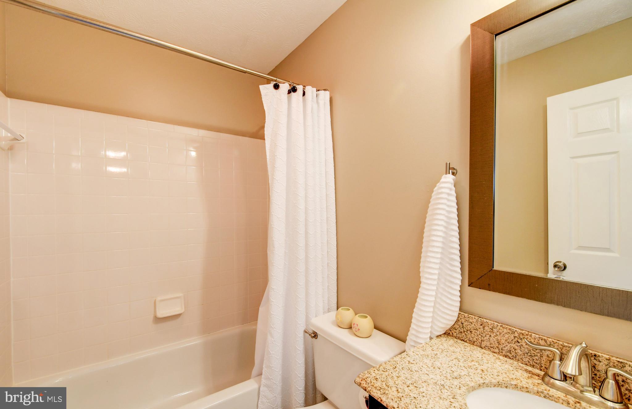 BROADVIEW - Residential Lease