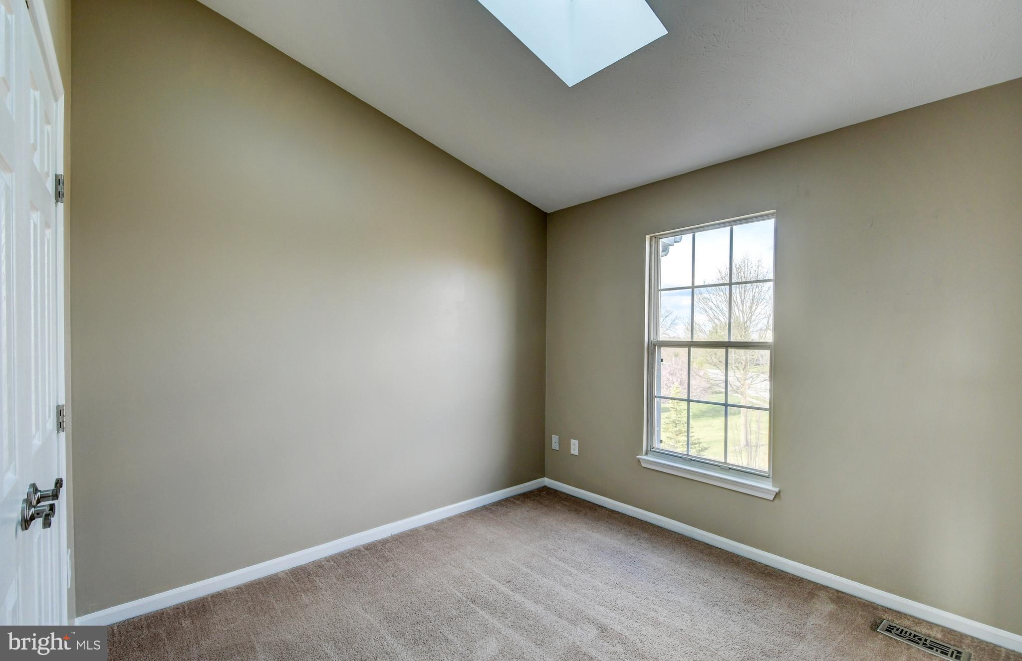 BROADVIEW - Residential Lease