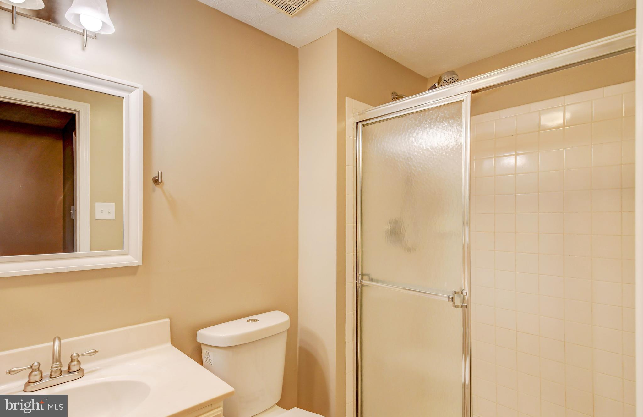 BROADVIEW - Residential Lease