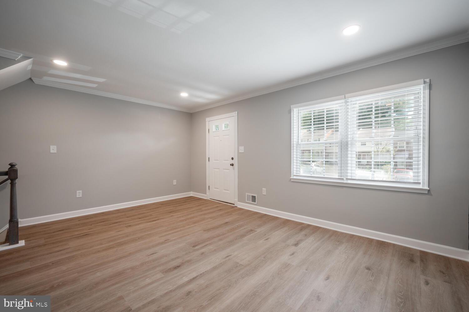 DALE CITY - Residential