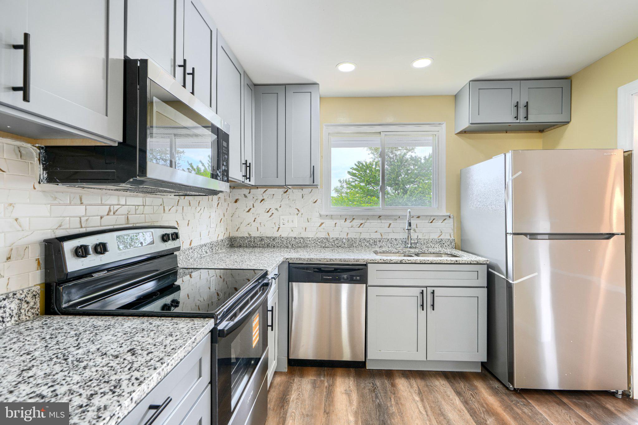 STONEYBROOK NORTH - Residential