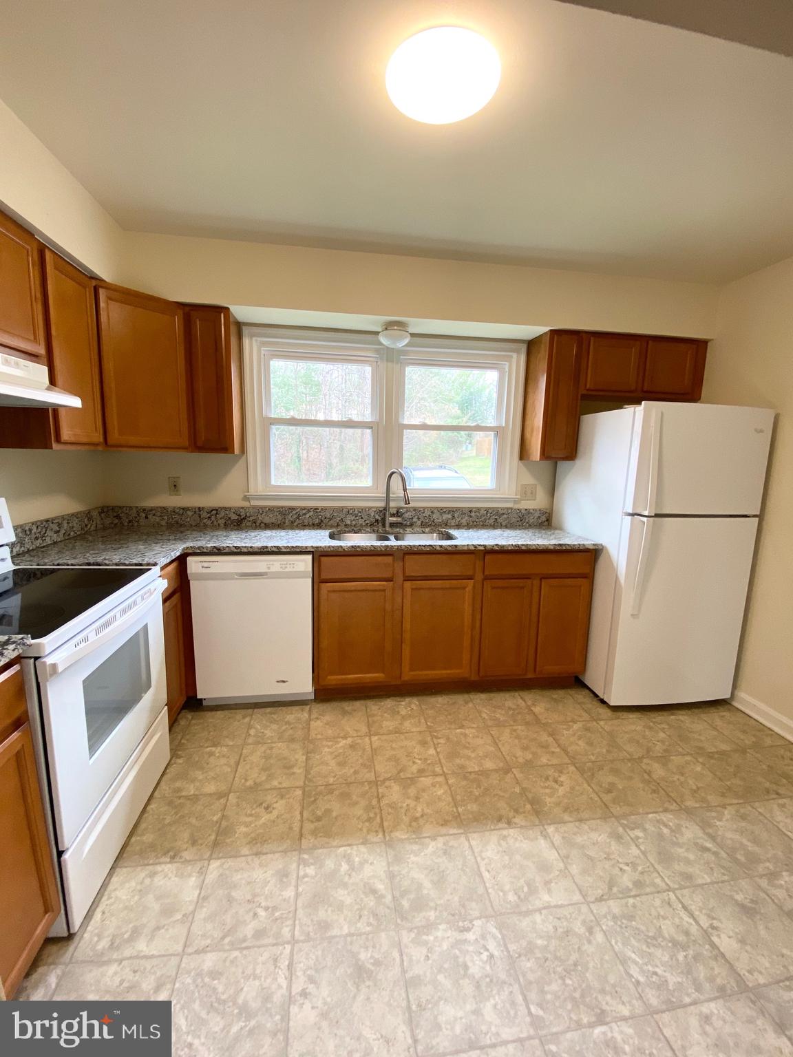 KINGS MILL - Residential Lease