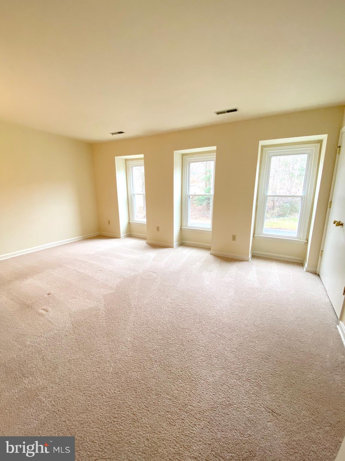 KINGS MILL - Residential Lease