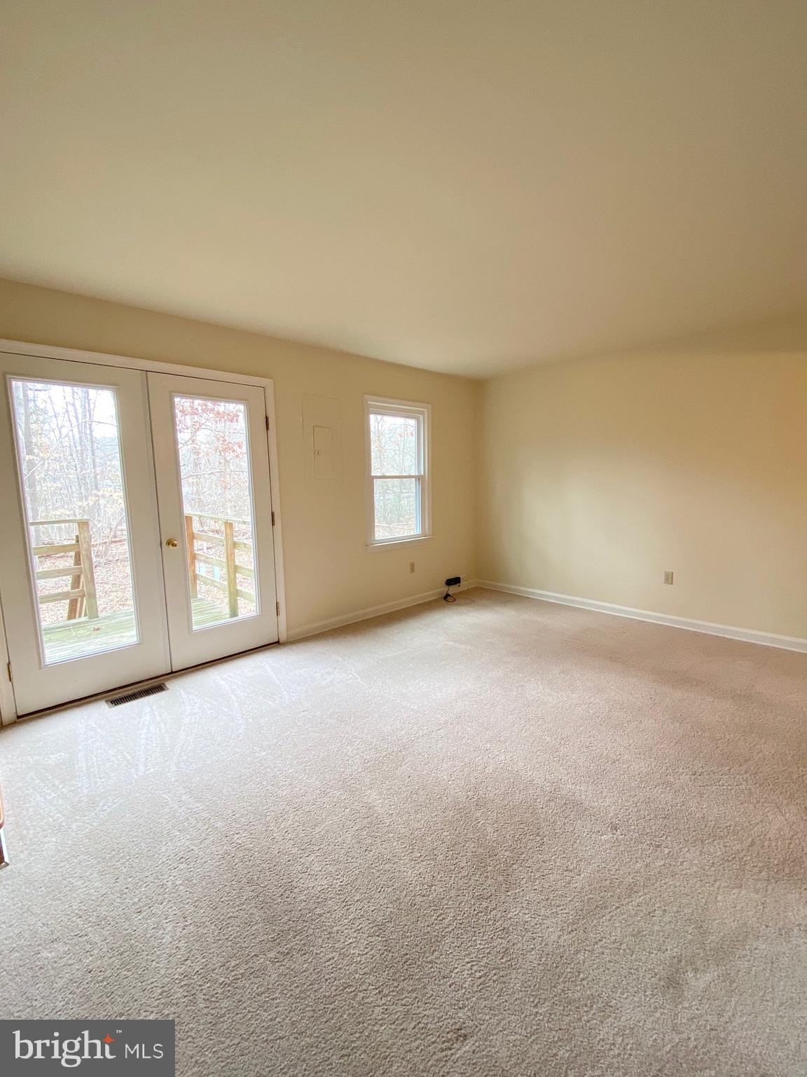 KINGS MILL - Residential Lease