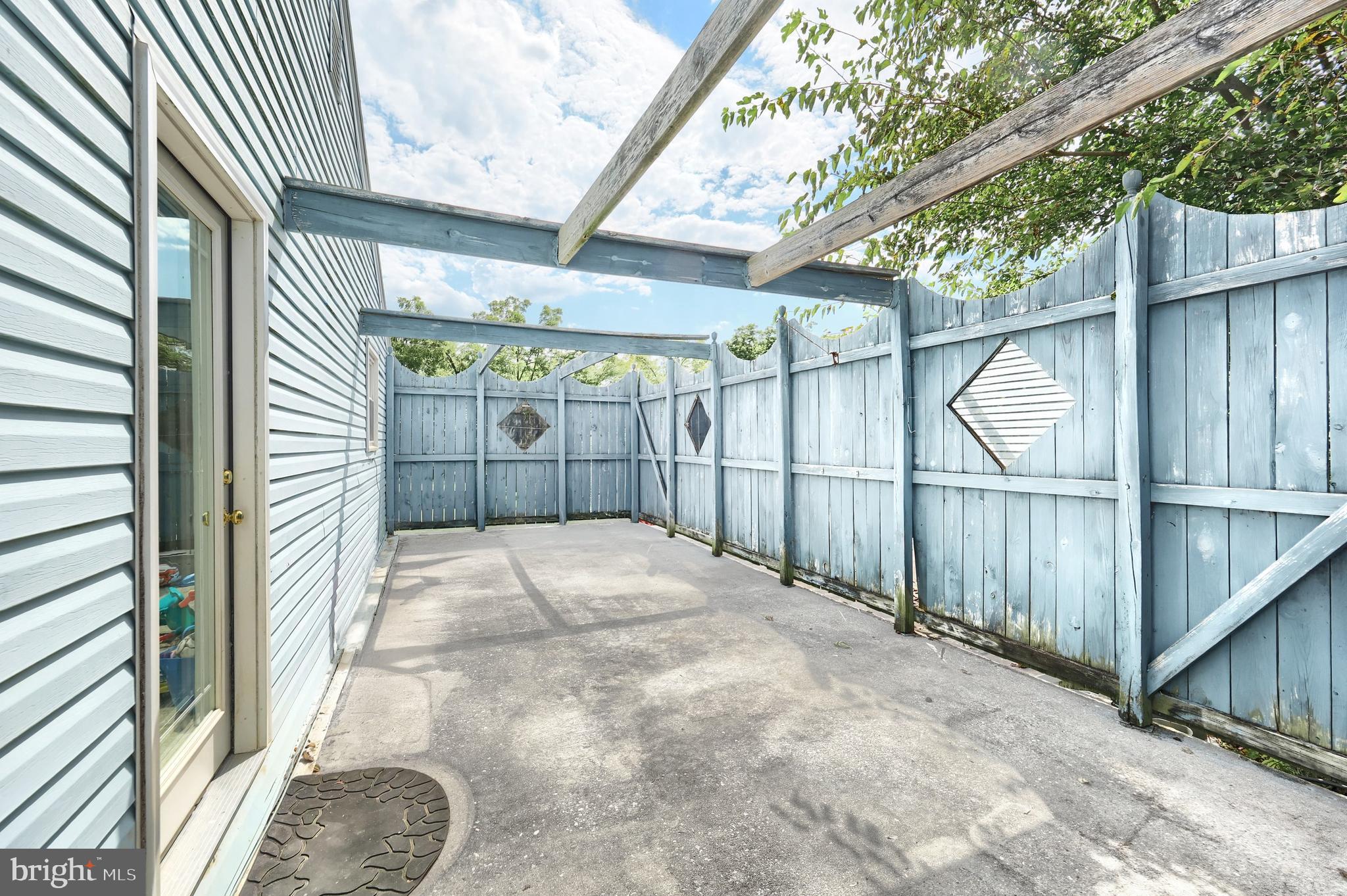 LAKE MEADE - Residential