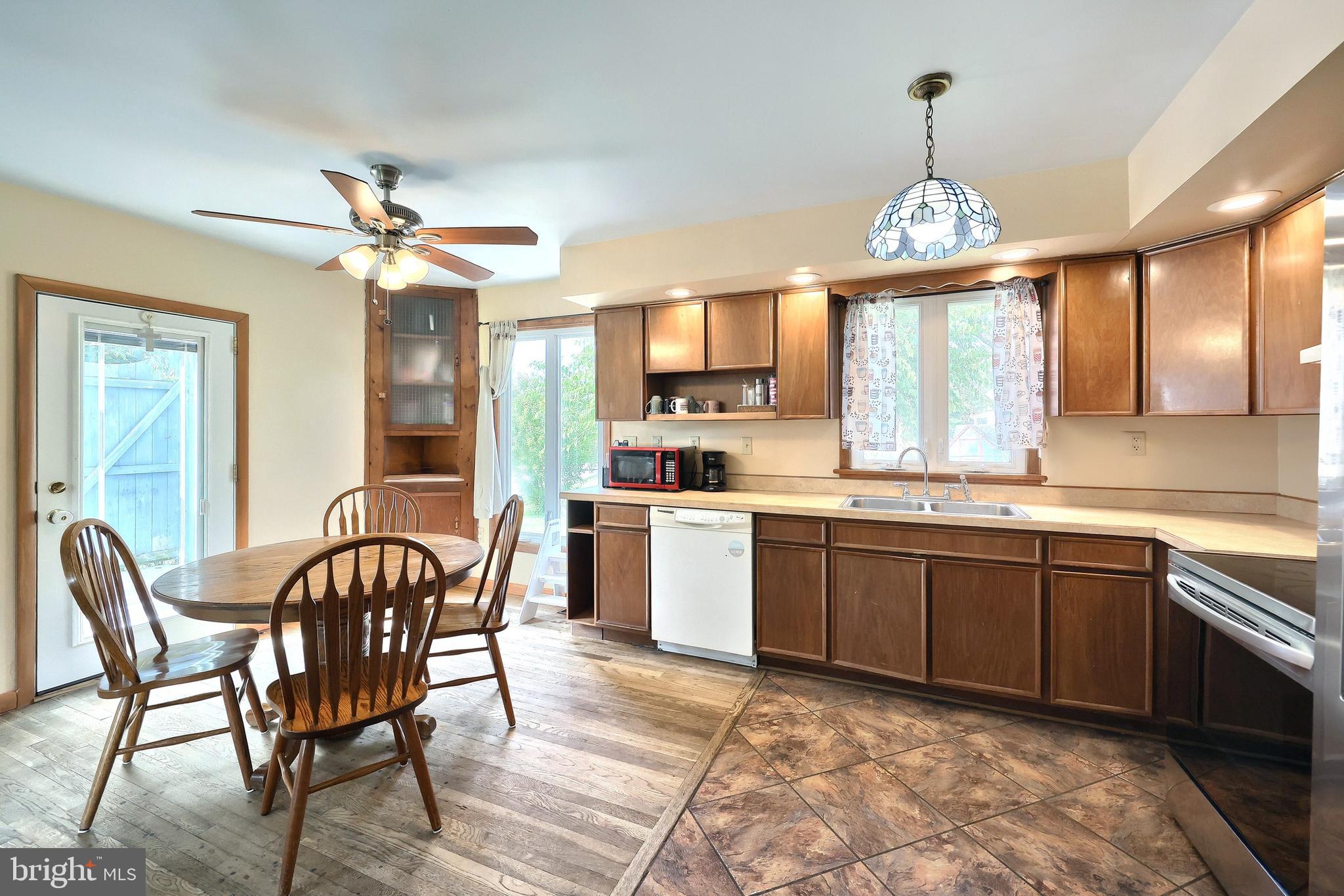 LAKE MEADE - Residential