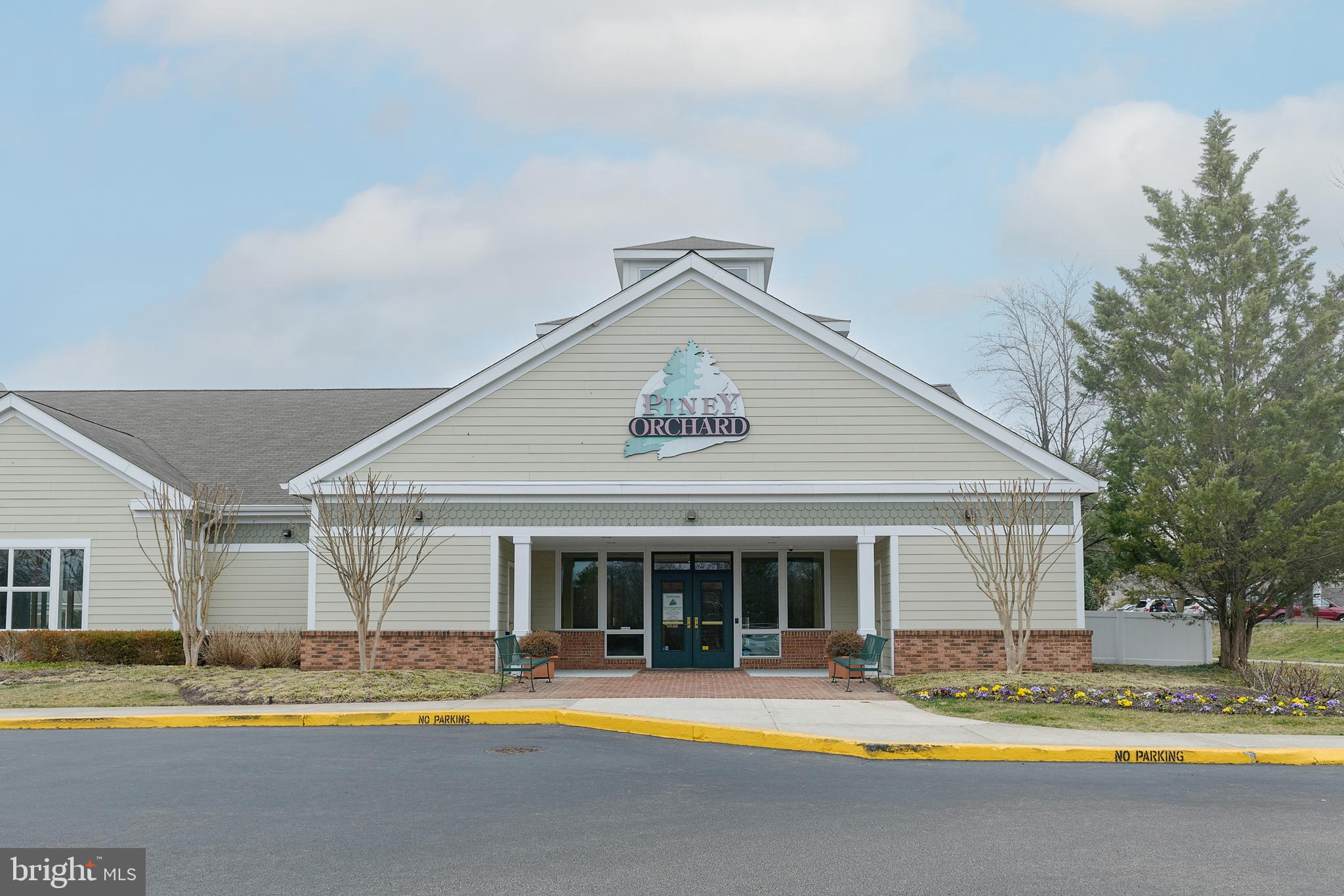 PINEY ORCHARD - Residential Lease