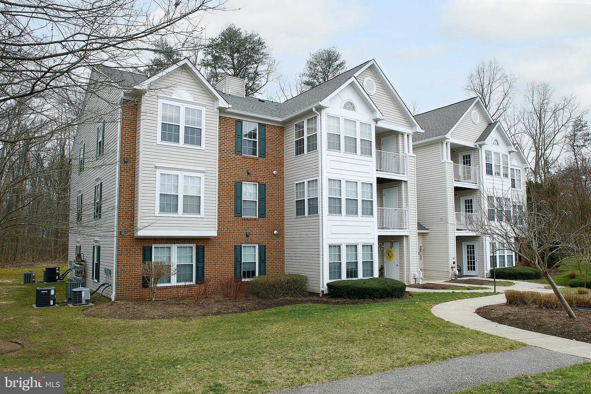 PINEY ORCHARD - Residential Lease